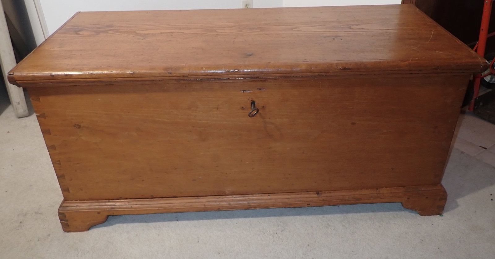 Blanket Chest: Approx 21 3/4" x 49 1/2" x 22" tall. Pick up BEFORE 3pm only ! Bring help to load ! No in house shipping !