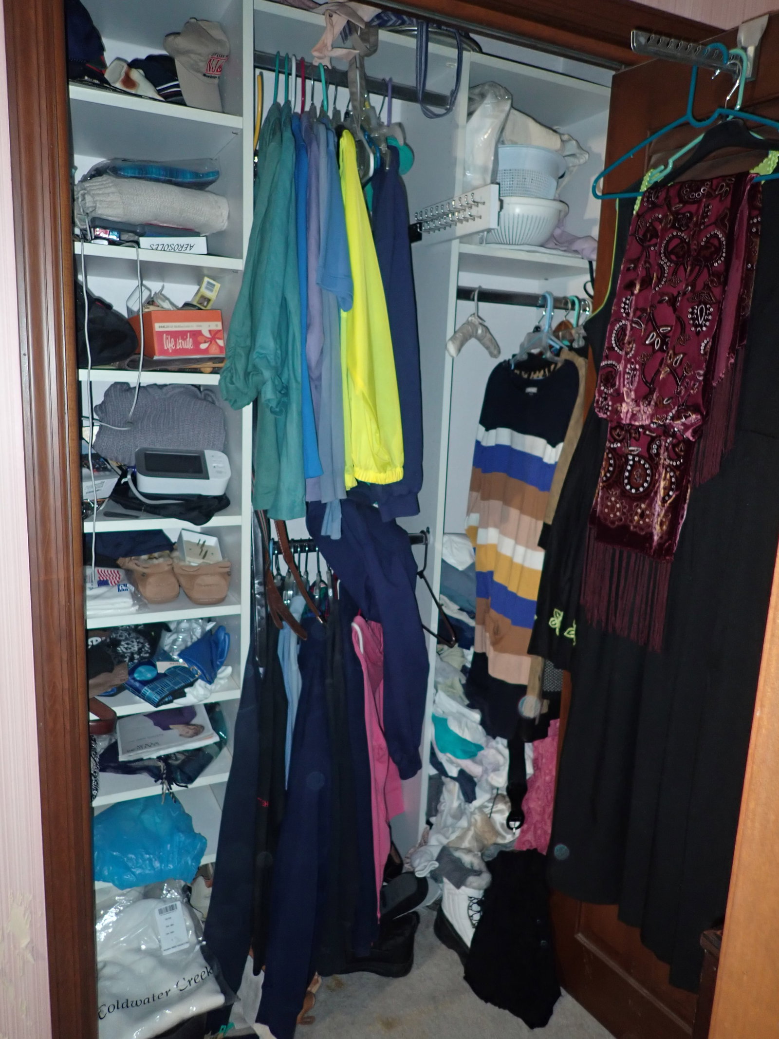 Closet Contents: Must take all ! No in house shipping !