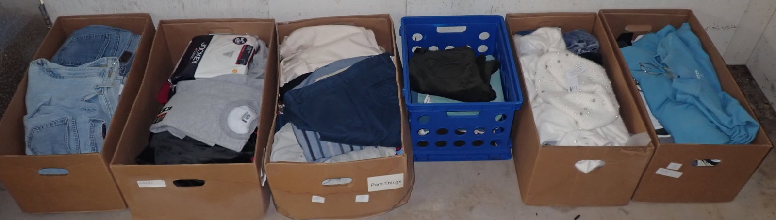 30 Boxes of Womens Clothing: No in house shipping ! We noticed sizes from small - large. Must take all ! Buyer to pick up BEFORE 11am.