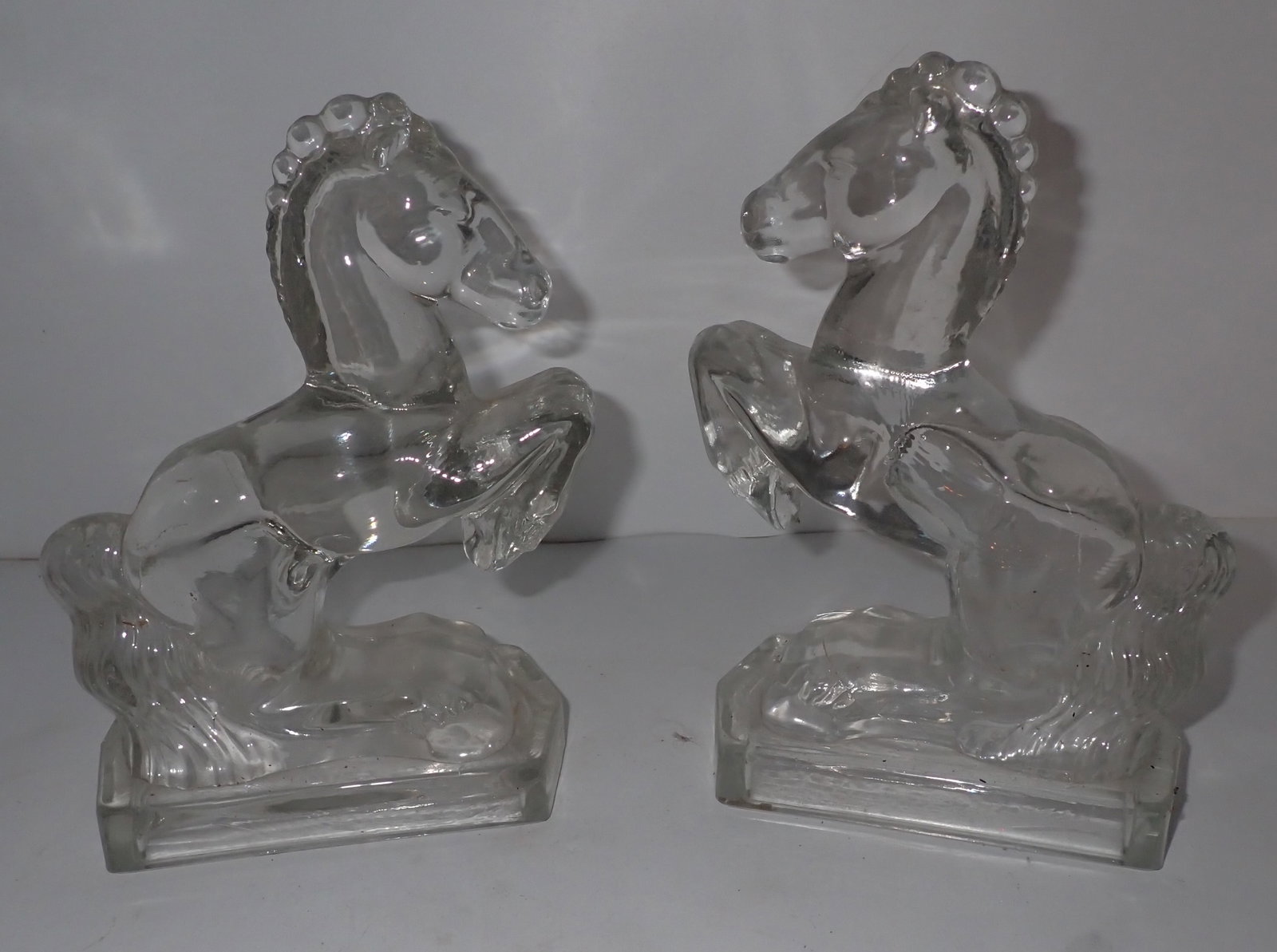 Smith Glass Roaring Horse Bookends: Approx 3" x 5 3/4" x 8" tall. Shipping available