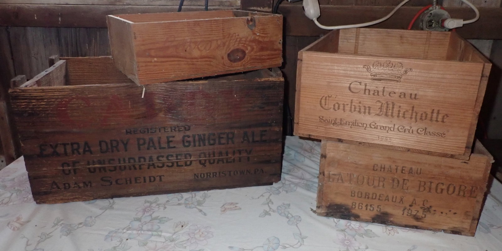 Caddy Ginger Ale & Misc Wooden Crates (1 of 8)