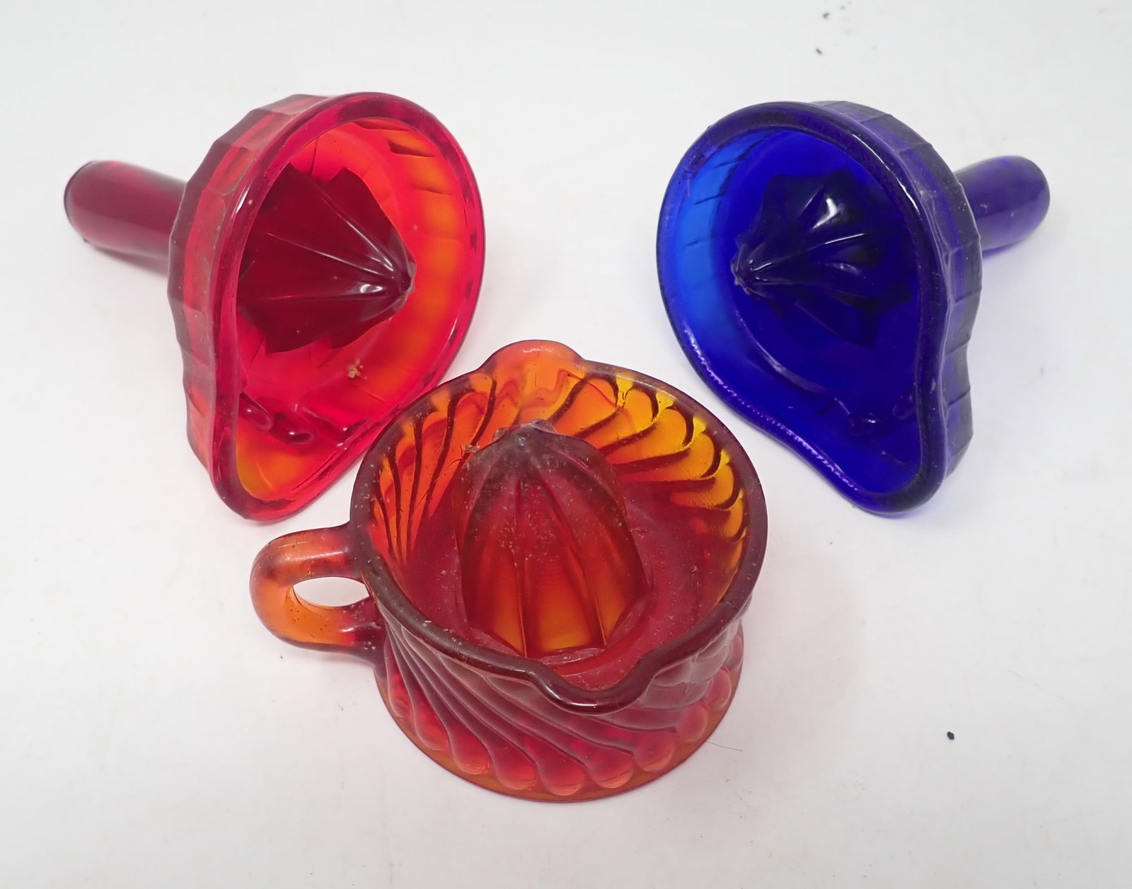 Amberina & Kobalt Hand Held Juicers incl Duboe Patent: Amberina Hand Held is marked Duboe3 1/4" x 5". Shipping available