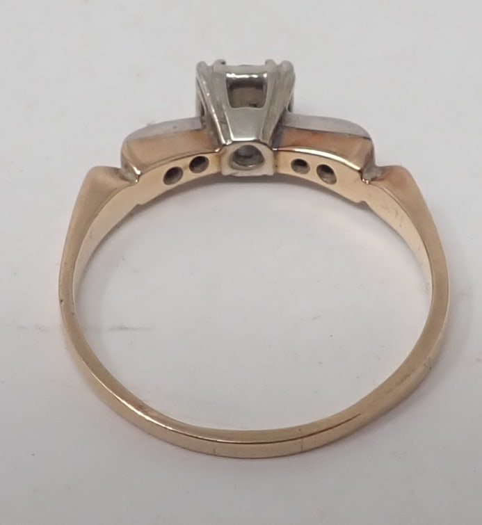 14k Gold Ring - 4
