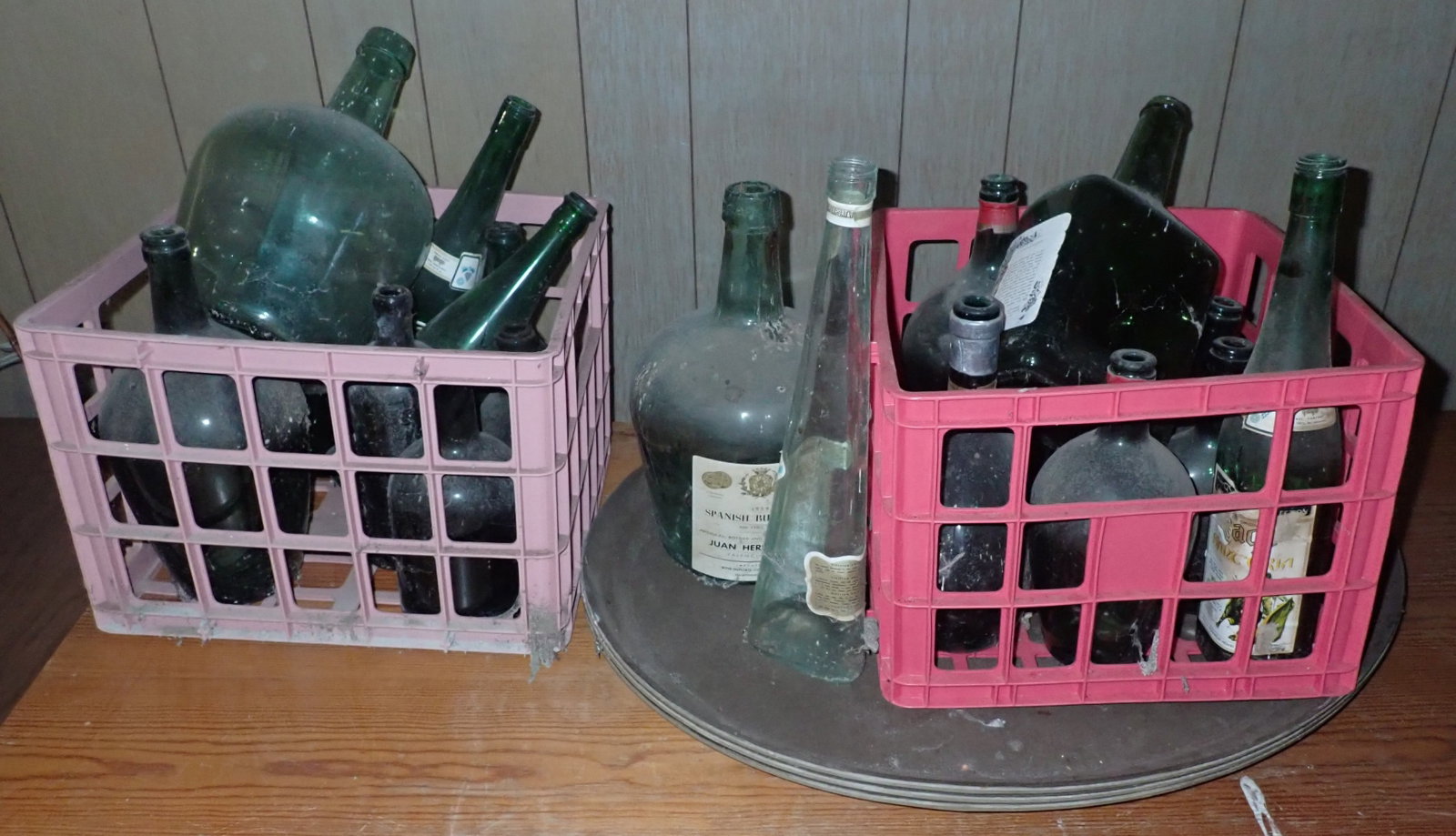 Trays & Bottles: No in house shipping ! Buyer to remove from basement !