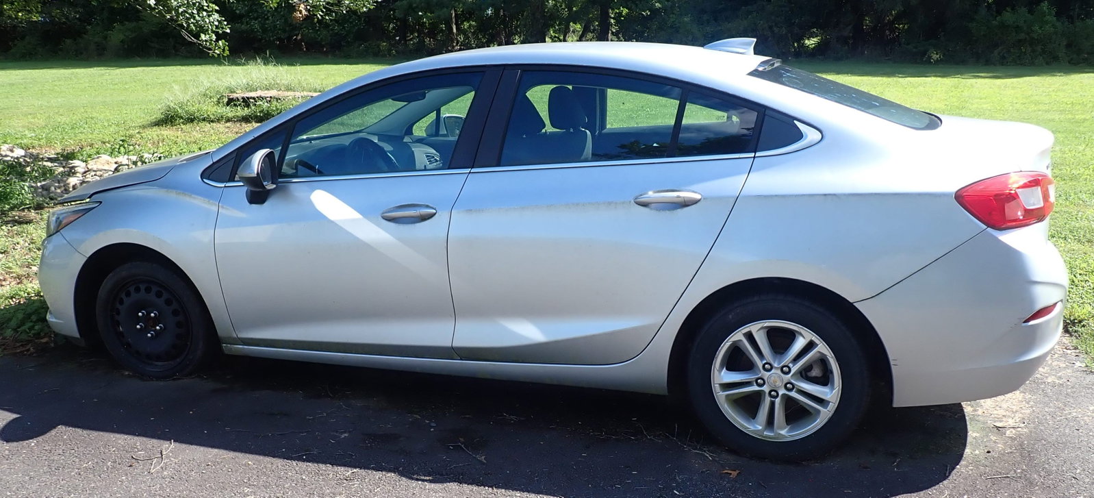2017 Chevy Cruze LT - 2
