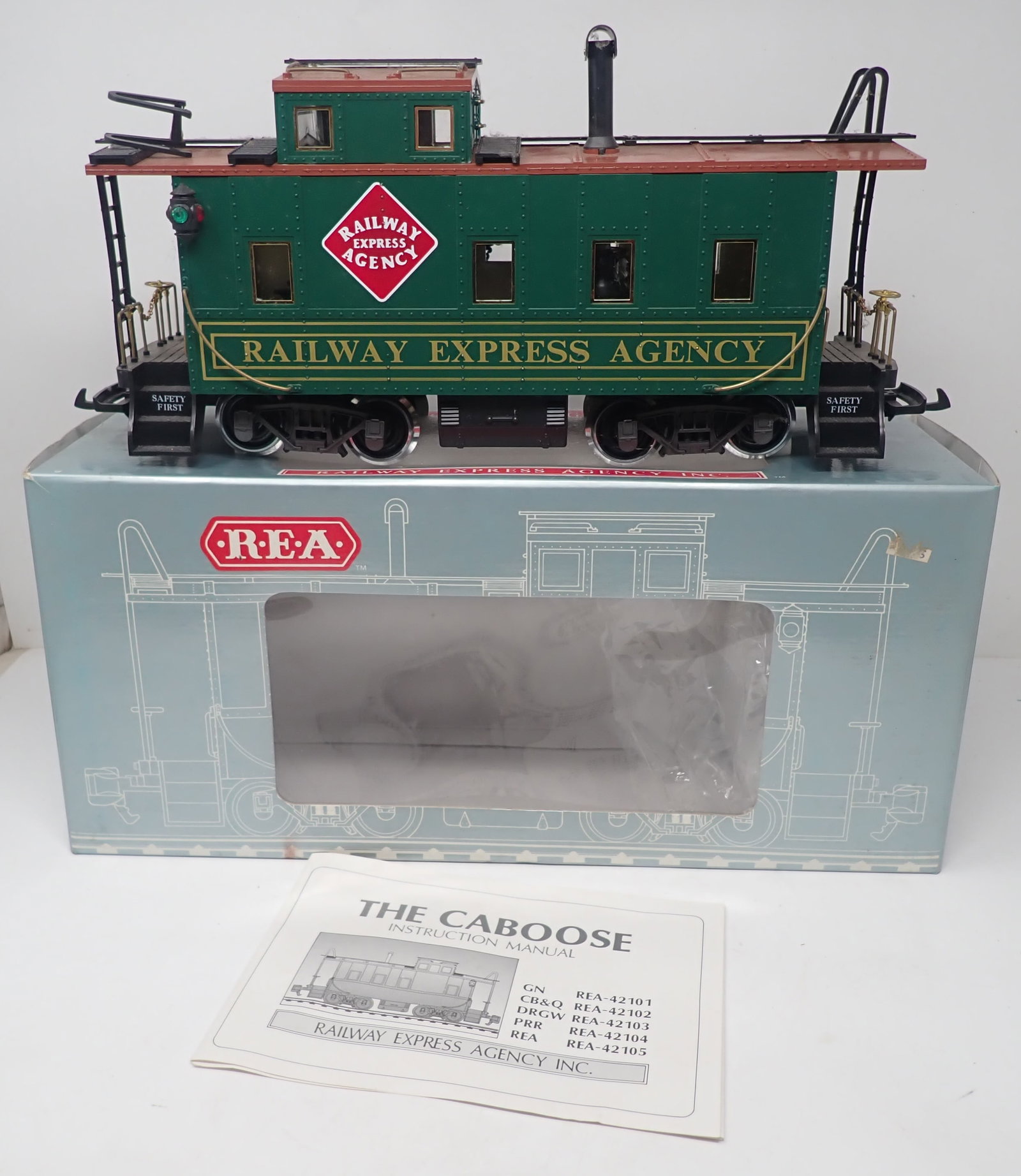 Railway Express Caboose REA-42101 (1 of 4)