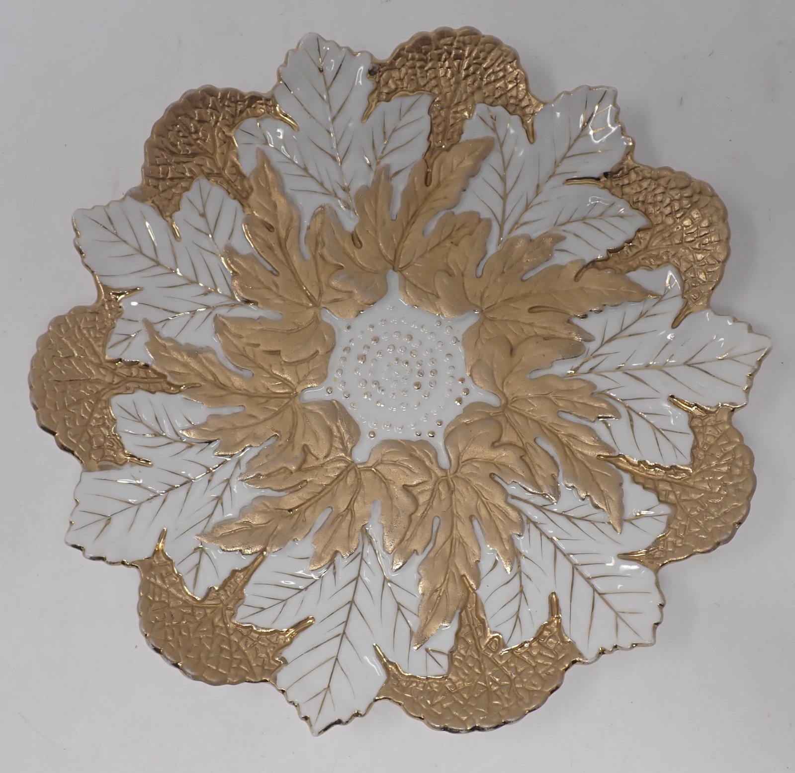 Meissen Porcelain Grape Leaf Plate: Approx 8 5/8" in diameter. Shipping available