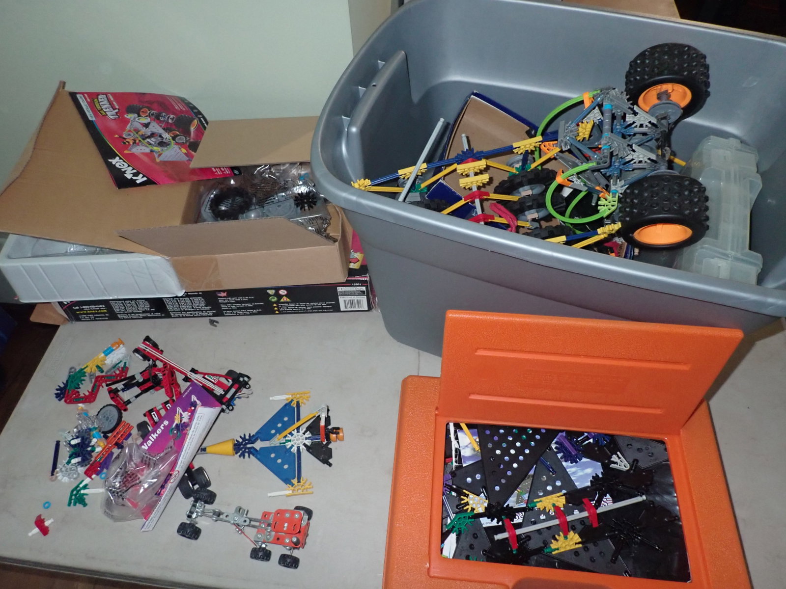 K'Nex & Misc Toy Parts: No in house shipping !