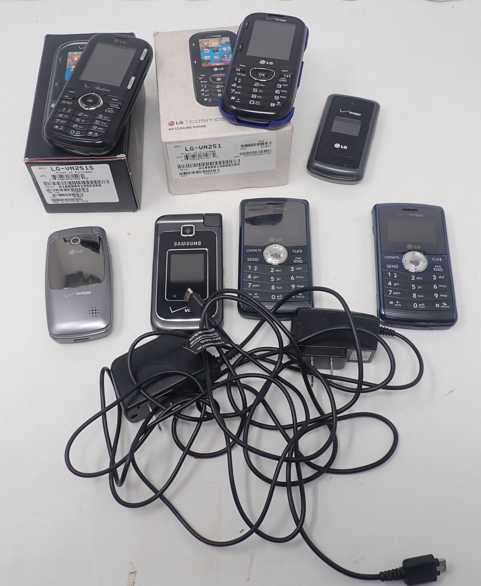 LG & Samsung Cell Phones: Shipping available