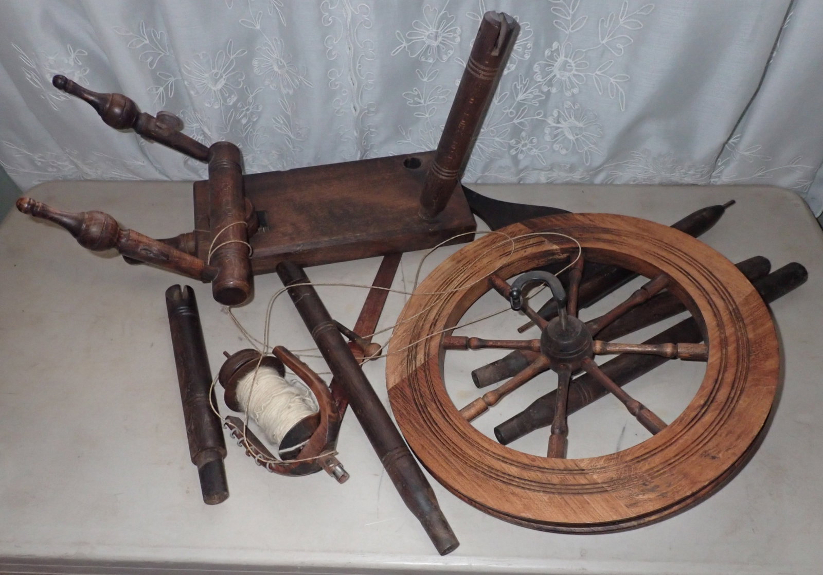 Haldane Spinning Wheel Parts: Wheel is apprx 16" in diameter. No in house shipping !