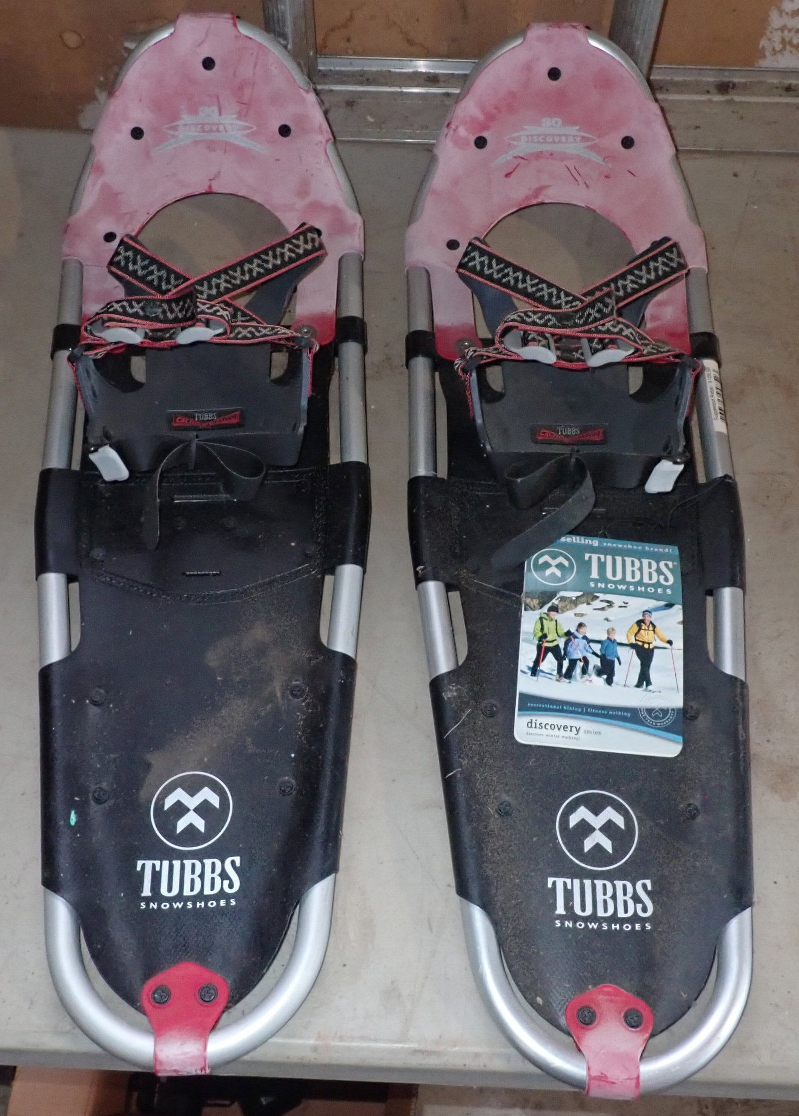 Tubb's Snowshoes: Apprx 30 1/2" long. Shipping available