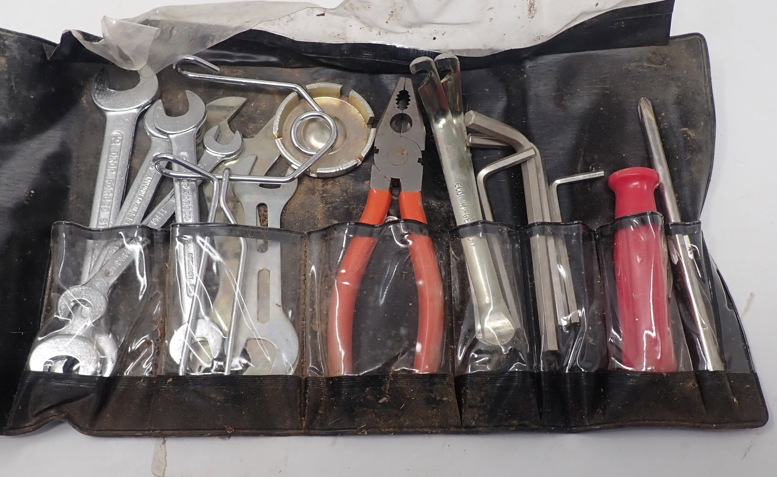 Eldi Tools: We do not guarantee the set is complete. Sold as pictured. Shipping available