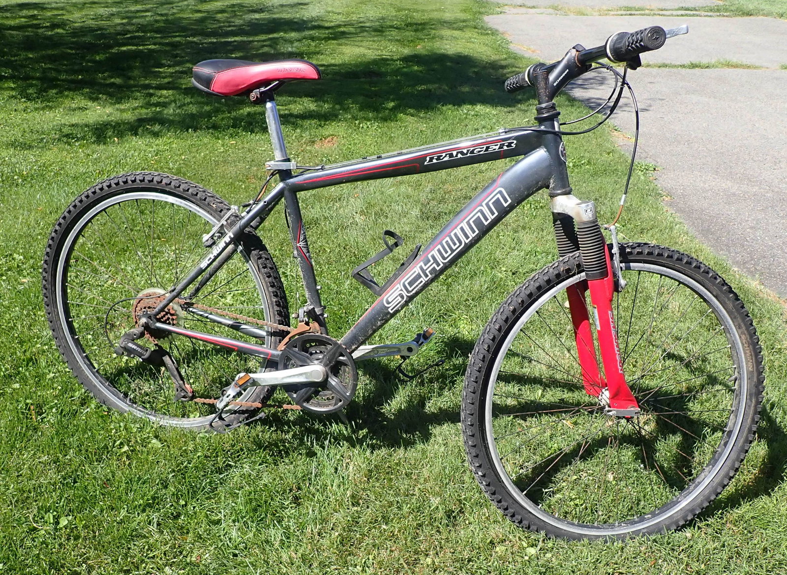 Schwinn Mountain Bike: No in house shipping !