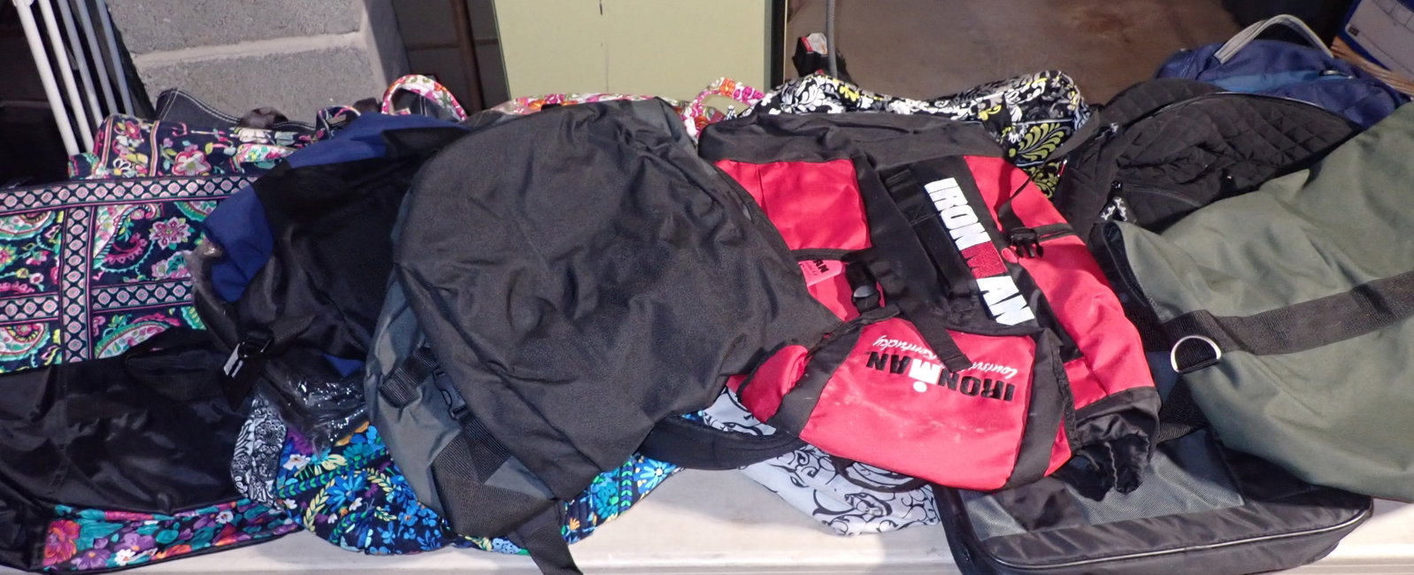 Bags: No in house shipping !