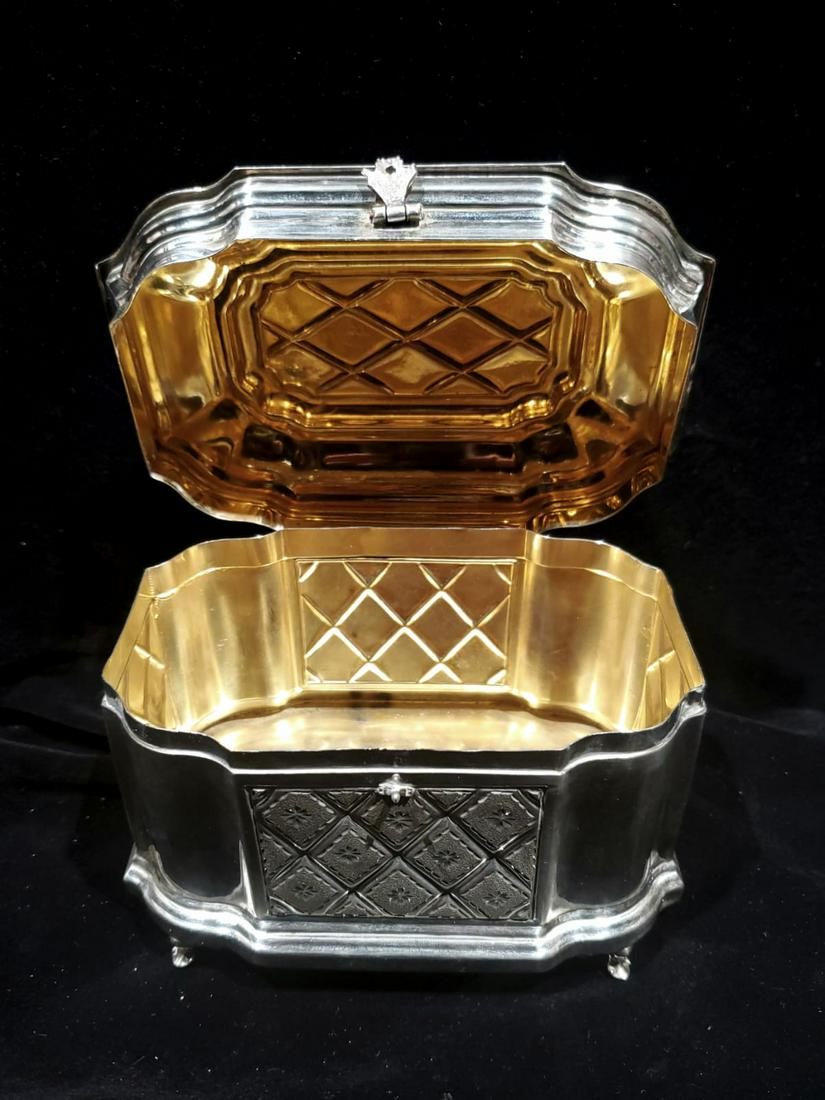 Sterling silver etrog box by handed gilded inside; 480 (1 of 3)