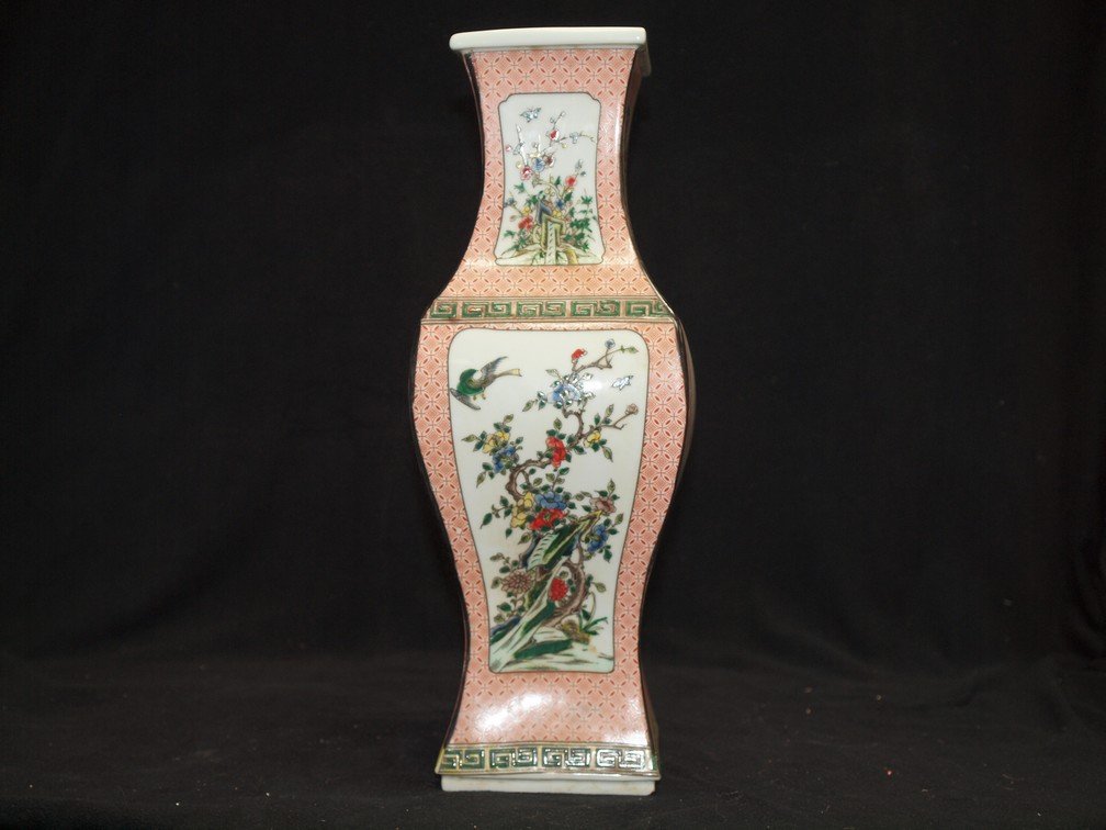 Familie Square Vase with Flowers, Birds and Marking: Size: 41 cm X 15 cmPLEASE NOTE: As a courtesy to our clients, we provide condition report of all items that are given by our clients. Sincere Auction are not assume any liabilities for any error or om