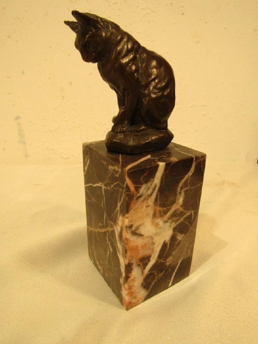 BRONZE CAT ON MARBLE BASE (1 of 2)