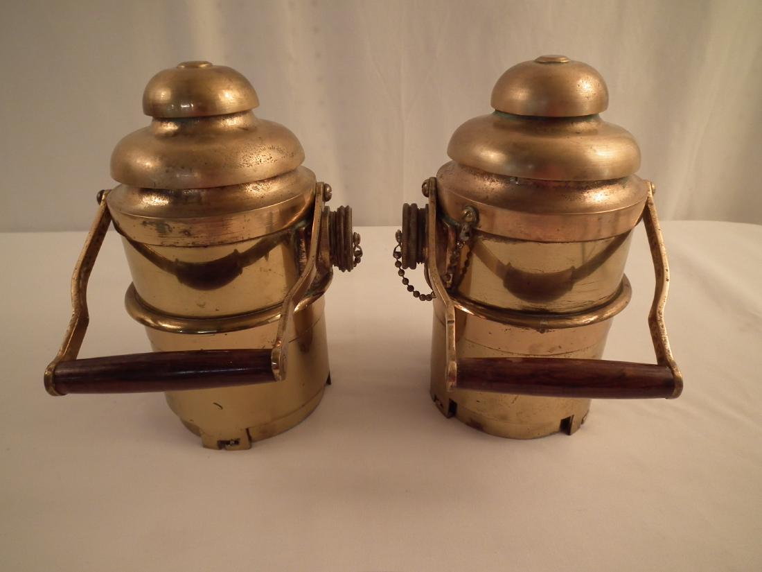 BRASS NAUTICAL LIGHTS (1 of 2)