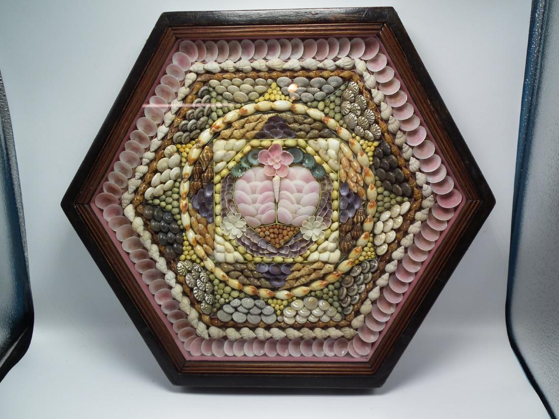 VINTAGE SEA SHELL CASED VALENTINE (1 of 2)