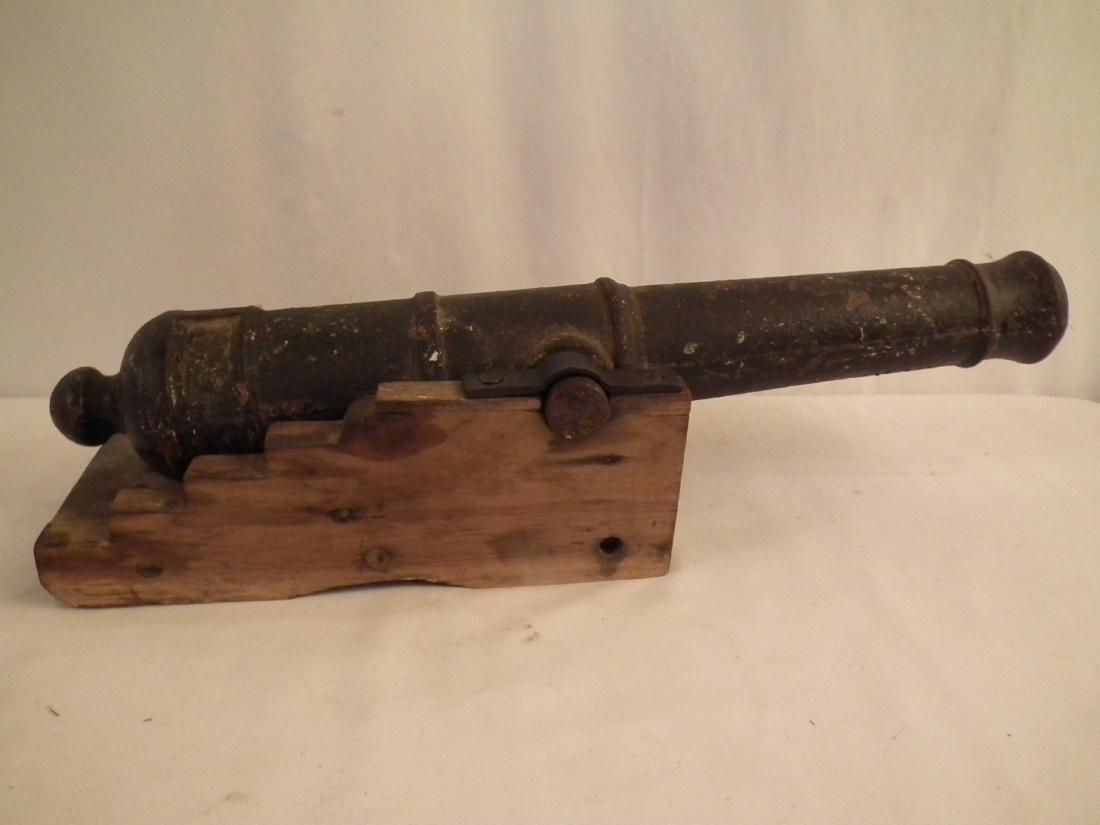 ANTIQUE SHIPS SIGNAL CANNON (1 of 2)
