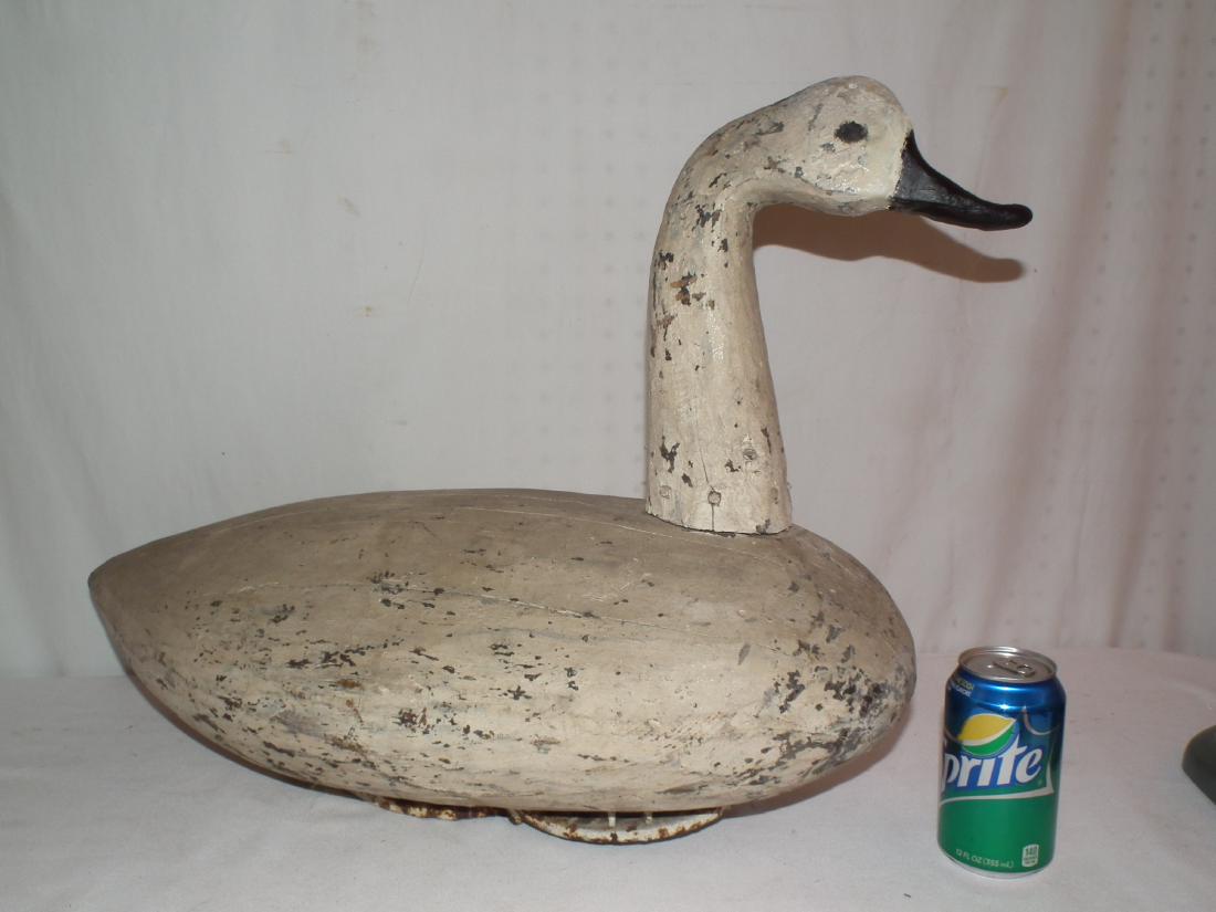 LARGE FOLK ART SWAN DECOY (1 of 6)