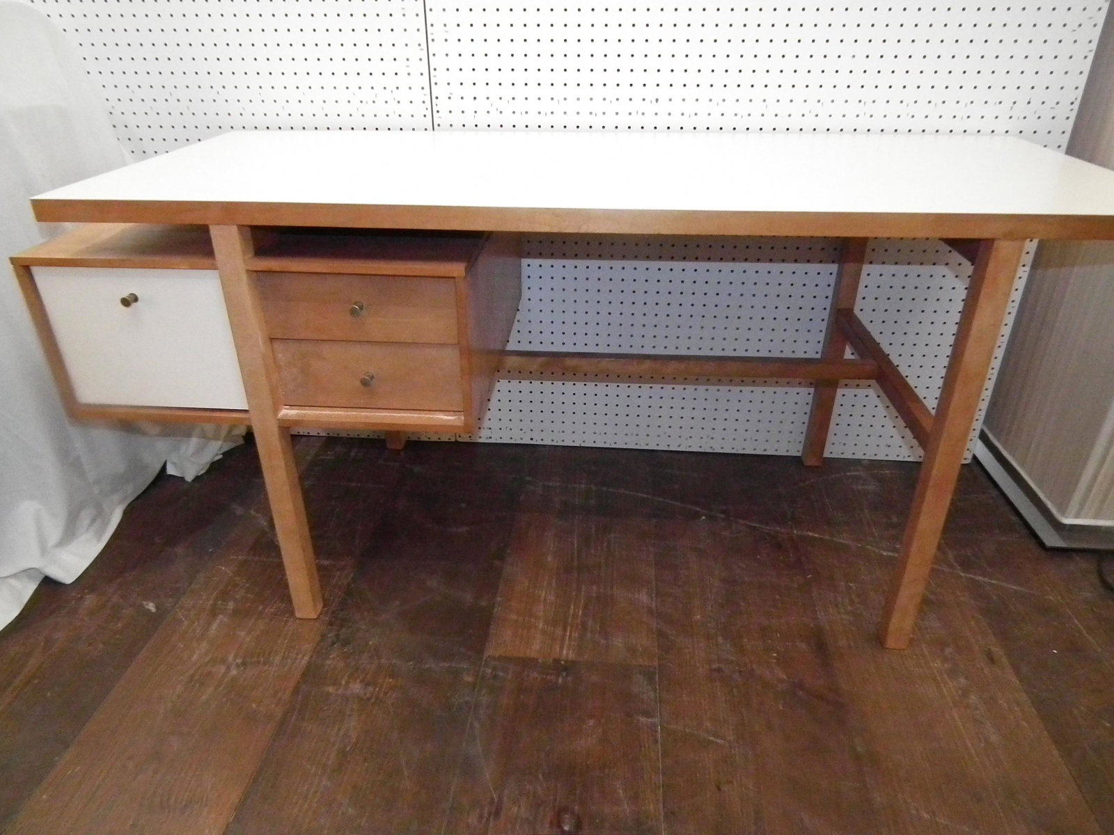 MILO BAUGHMAN MID-CENTURY DESK: Mid century modern 3 drawer maple flat top desk with formica veneer top. Drawers have dividers. Has original cardboard tag --Made for Murray Furniture of Winchendon Mass by Milo Baughman. Size: 60 in 