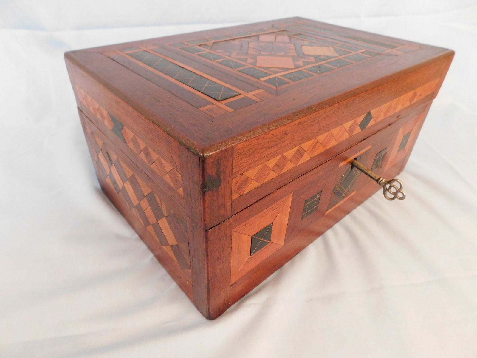 VICTORIAN MARQUETRY INLAID BOX (1 of 3)
