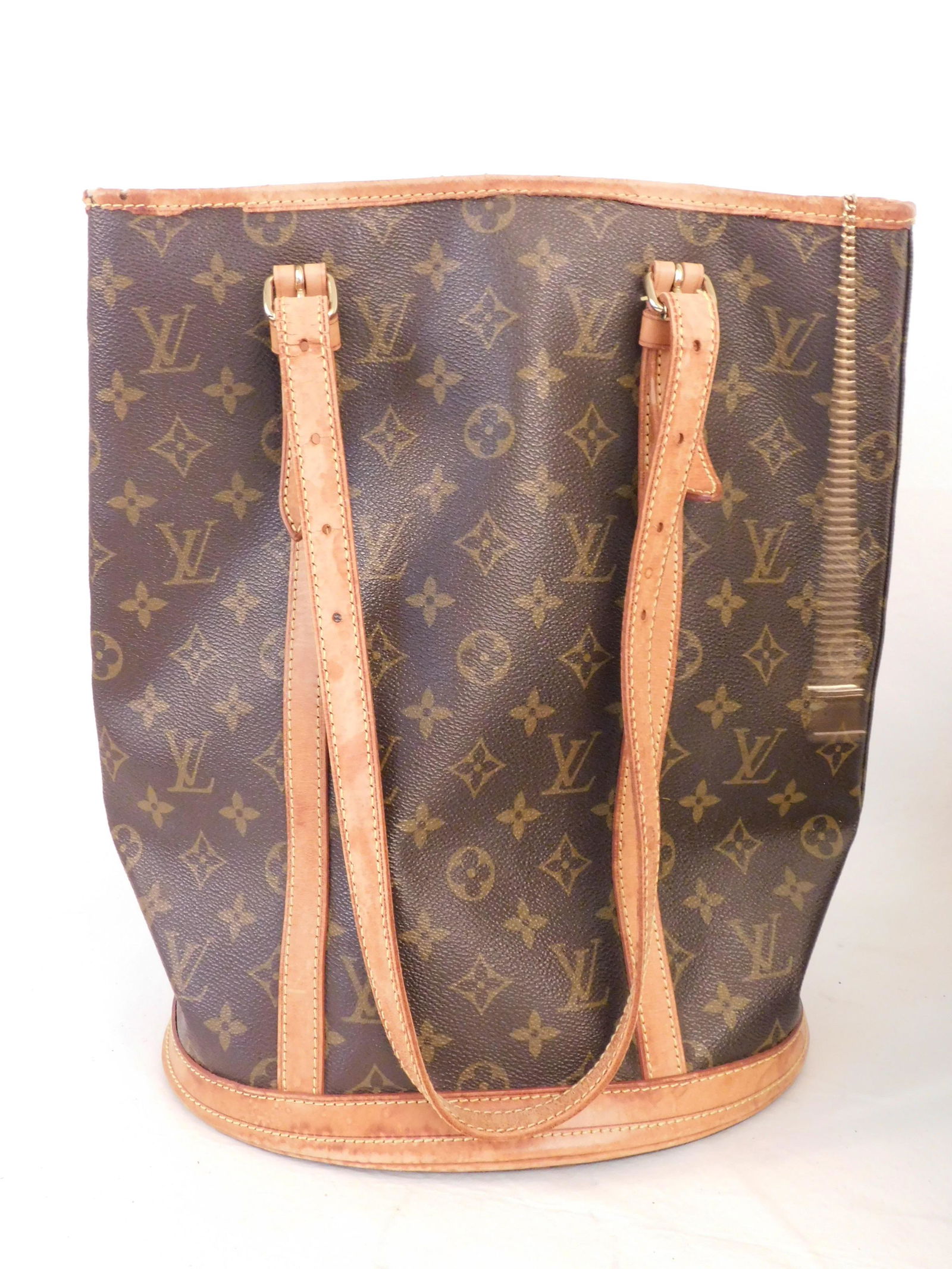LOUIS VUITTON BUCKET TOTE BAG (1 of 2)