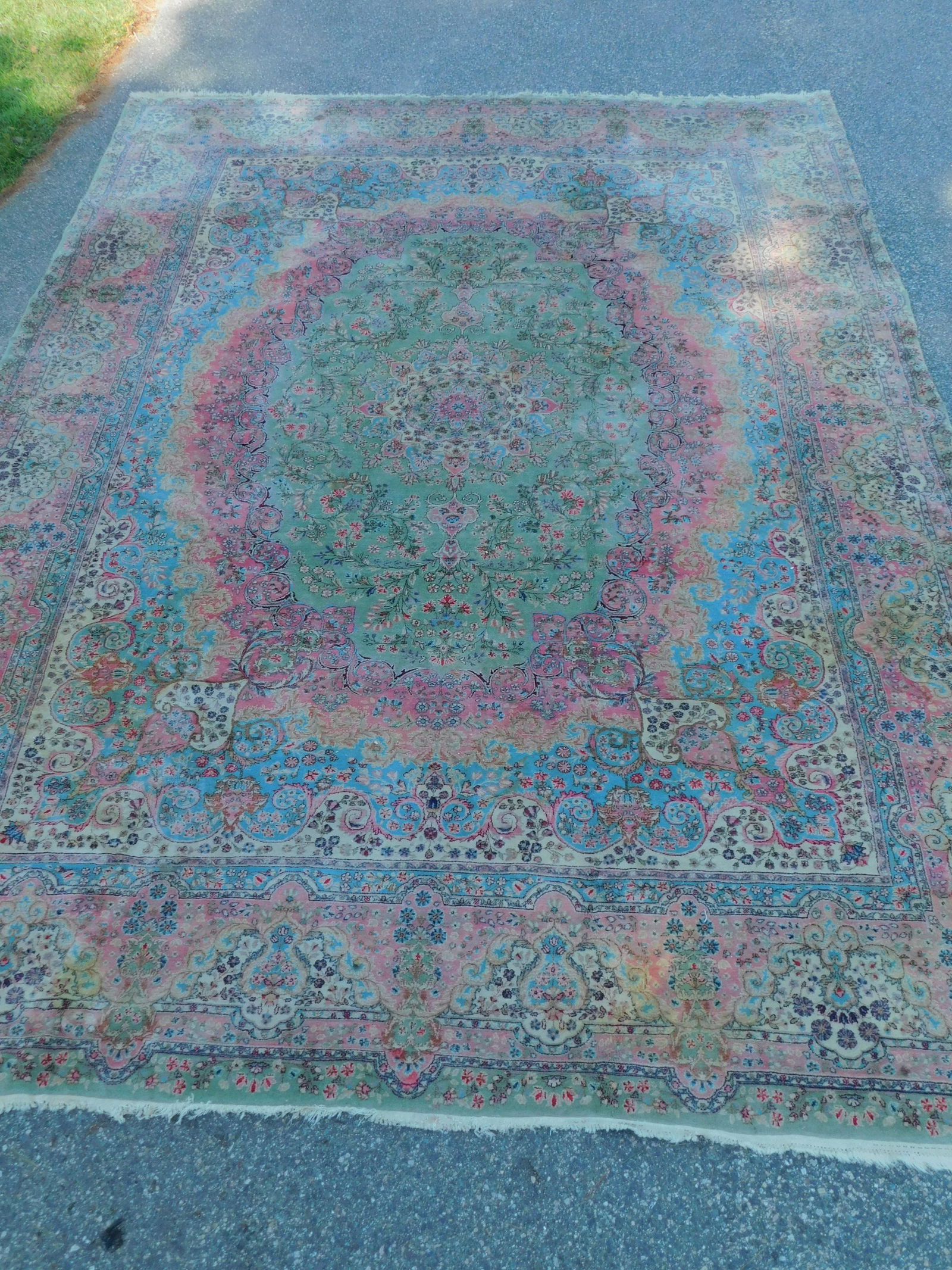 ROOM SIZE KIRMAN PASTEL CARPET (1 of 5)