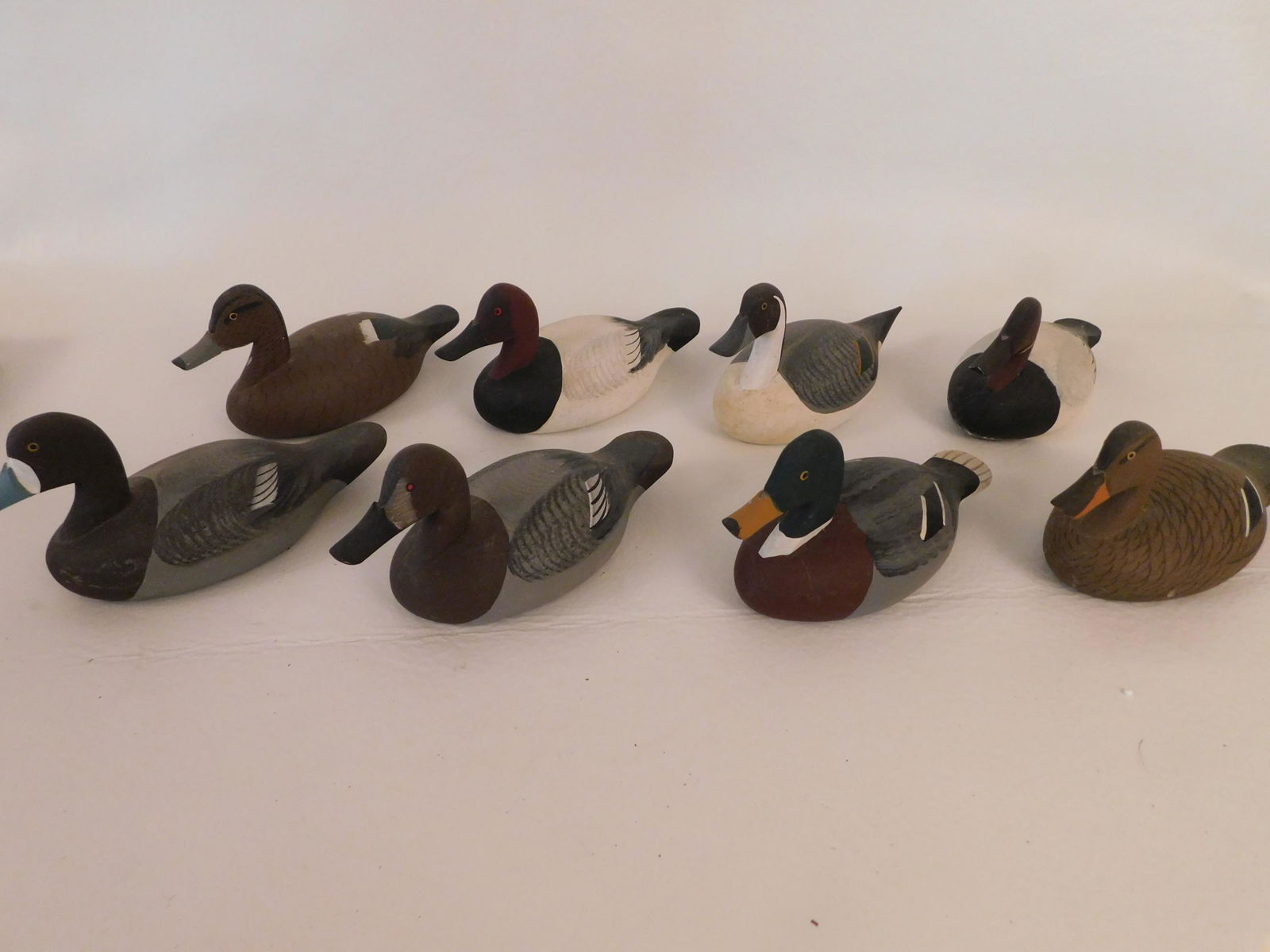 8 CAPT. ROGER URIE DECOYS (1 of 3)
