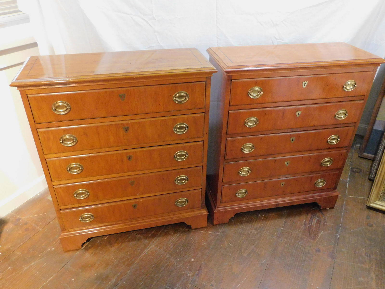 PAIR DREXEL CHESTS (1 of 2)