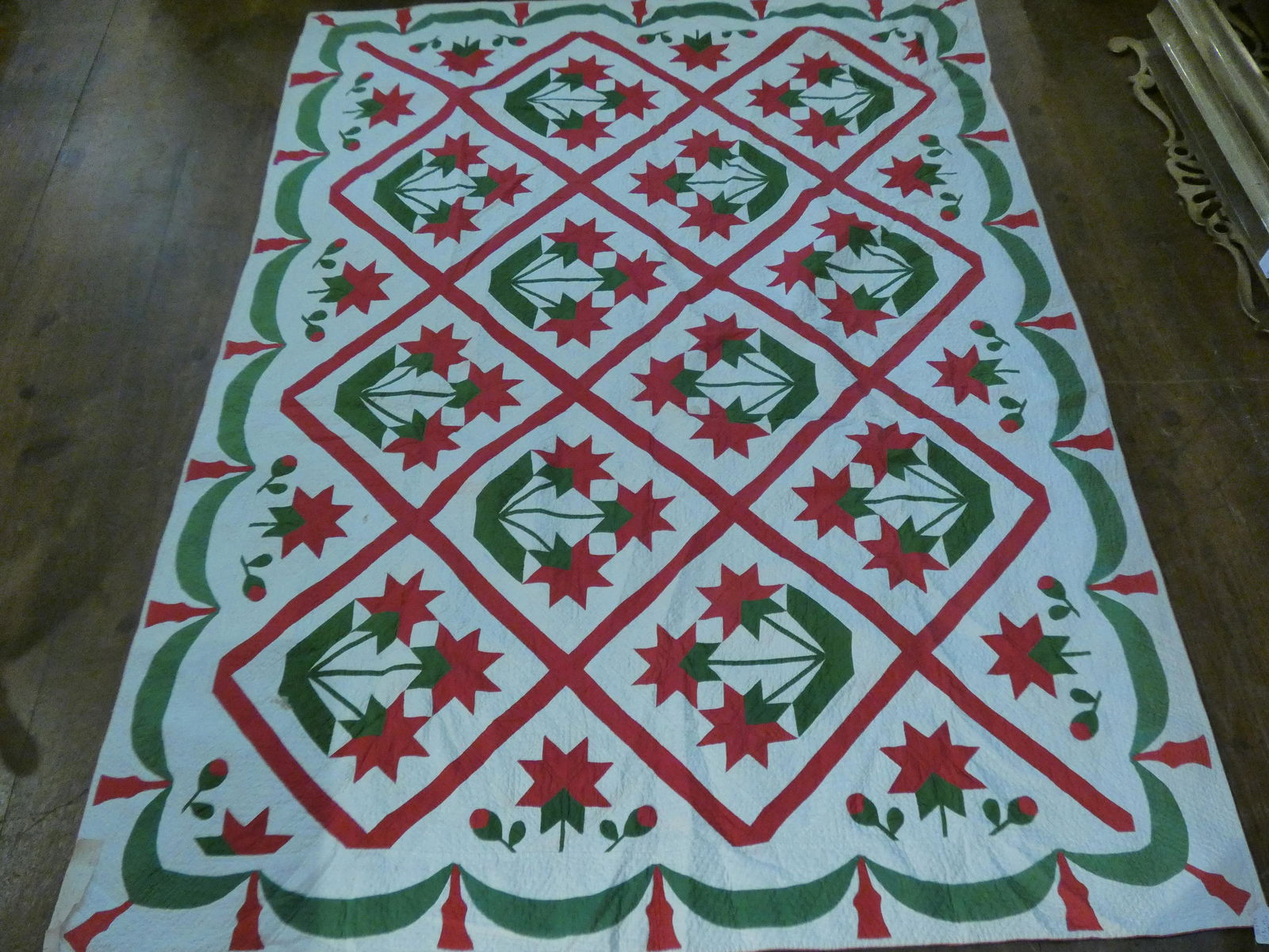 ANTIQUE HAND MADE TULIP QUILT CA 1850's (1 of 5)