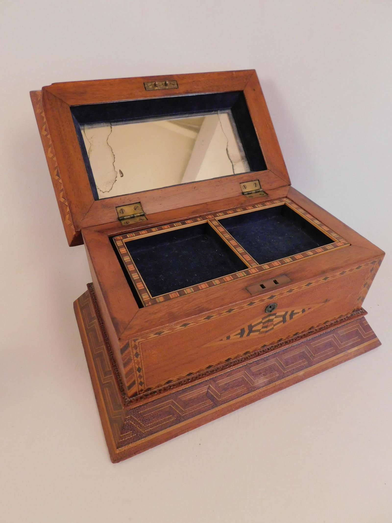 ANTIQUE INLAID JEWEL BOX (1 of 3)