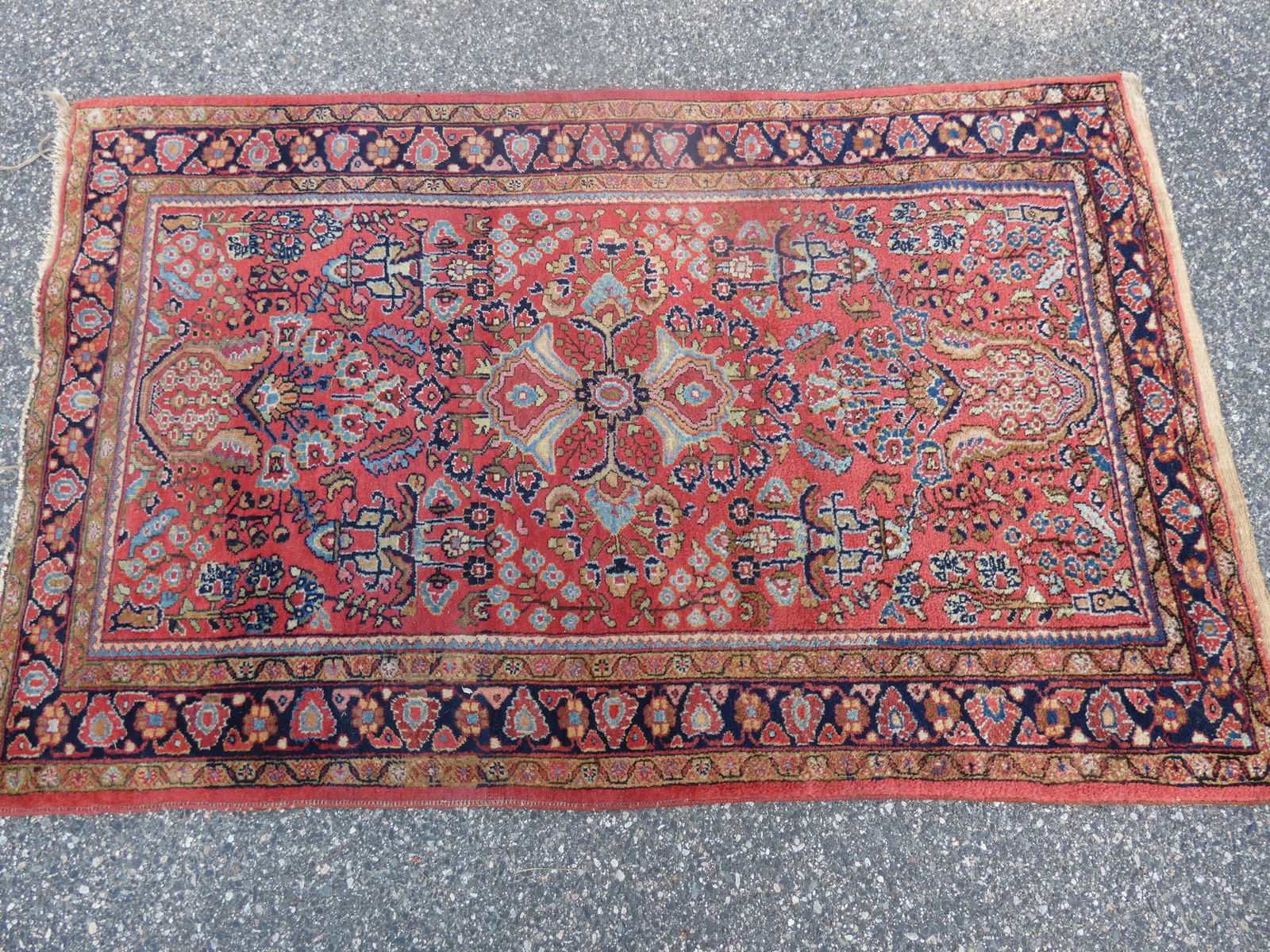 OLD SAROUK SCATTER RUG (1 of 3)