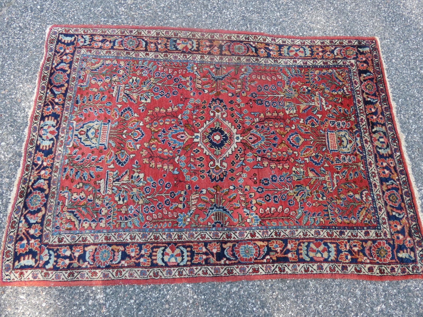OLD SAROUK SCATTER RUG (1 of 3)