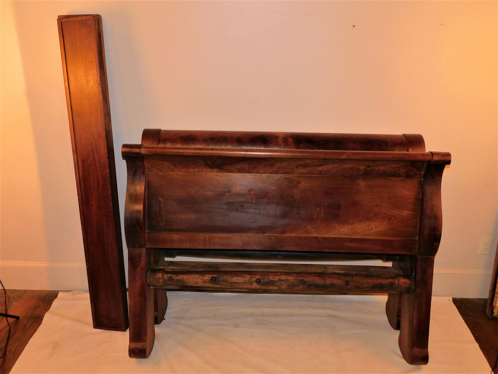 EMPIRE MAHOGANY SLEIGH BED (1 of 3)