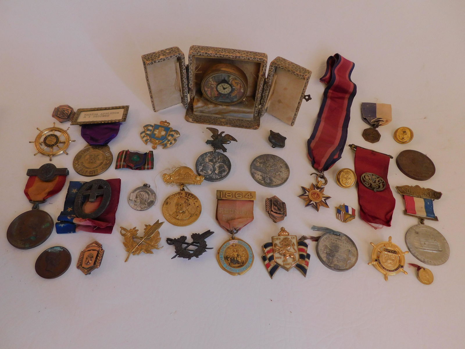 OLD MEDALS LOT & GOLAY MINI CLOCK (1 of 6)