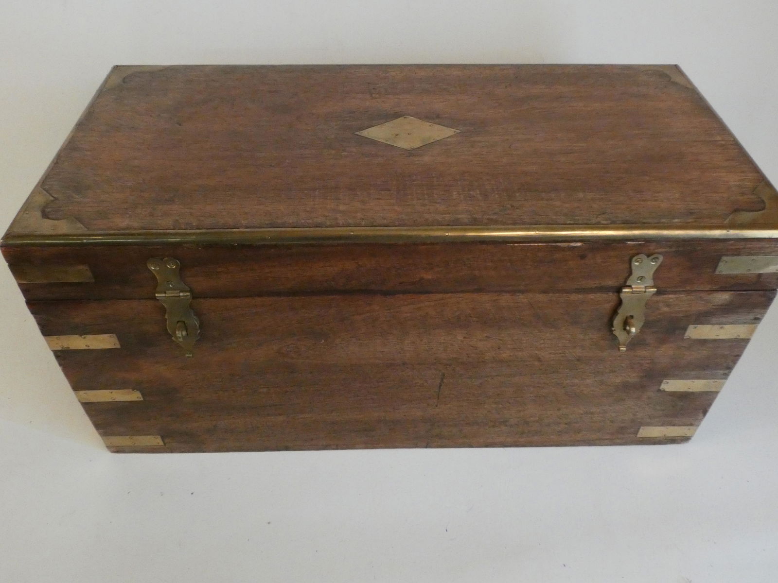 CAMPHORWOOD TRUNK (1 of 2)