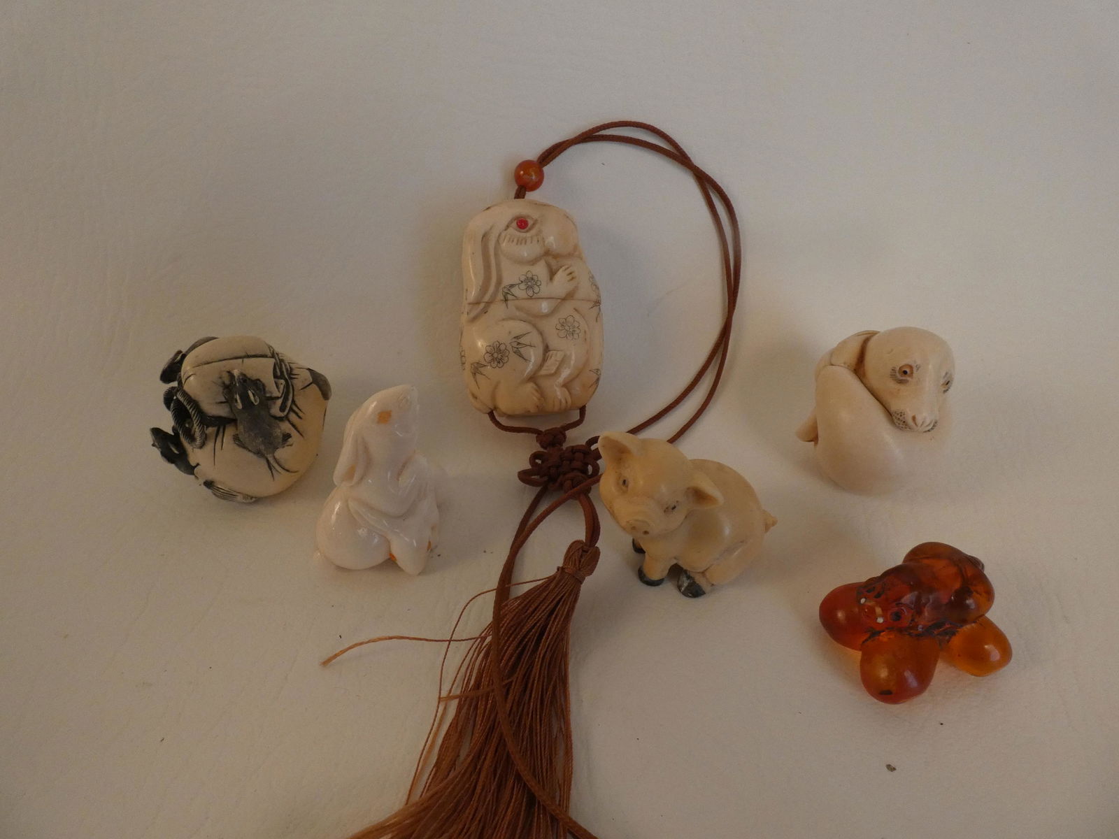 5 JAPANESE NETSUKES (1 of 2)