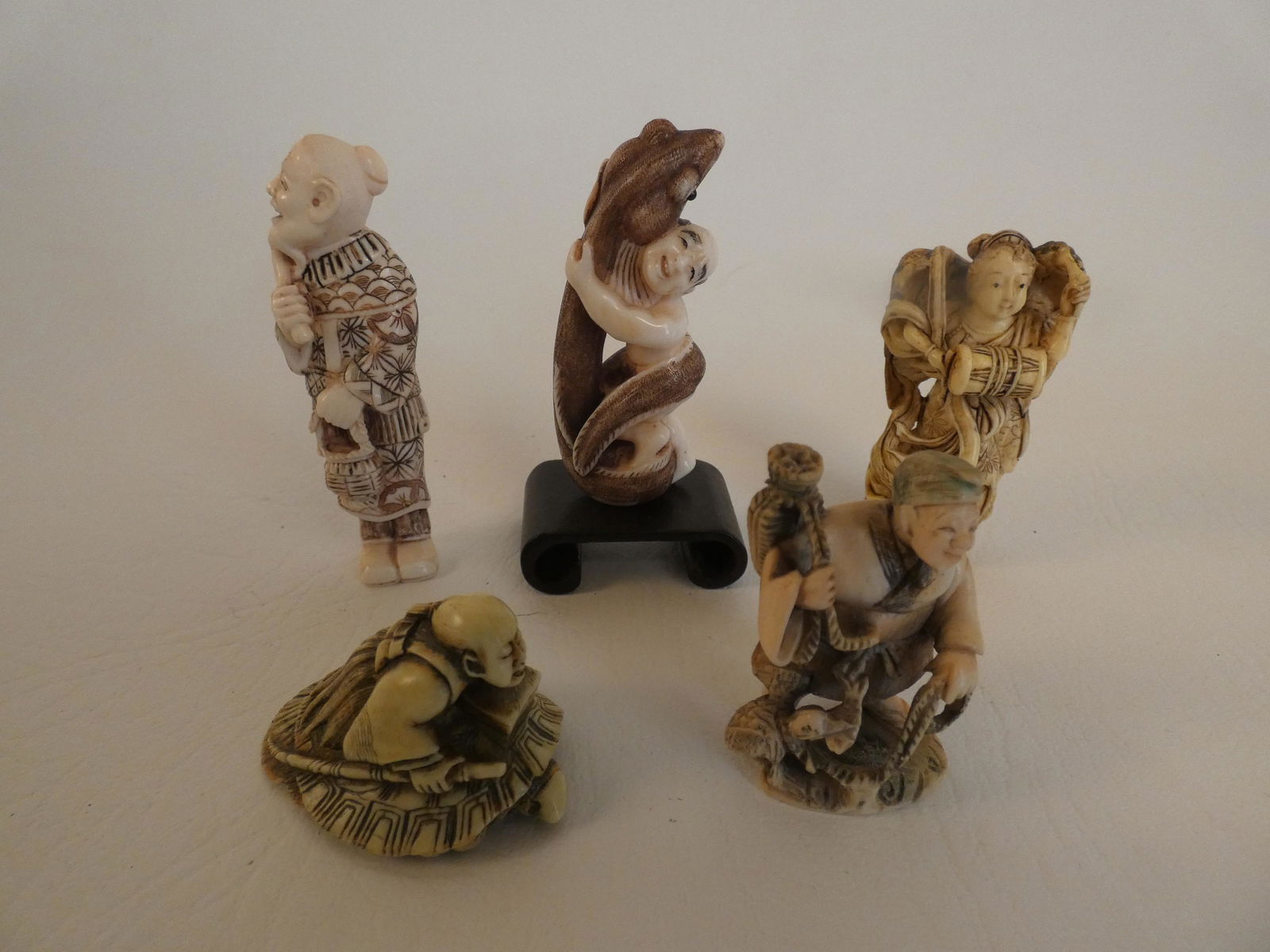 5 JAPANESE NETSUKES (1 of 2)