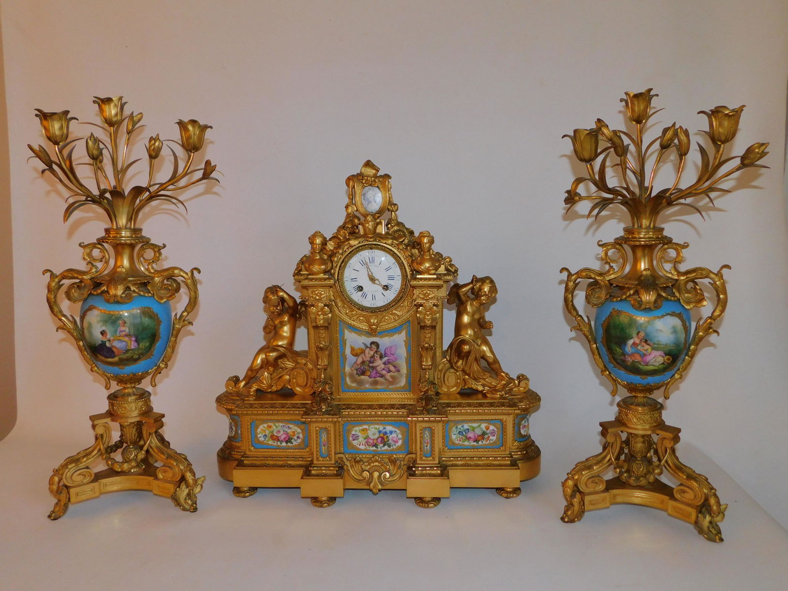 SUPERB FRENCH ORMOLU CLOCK SET BY RAINGO (1 of 15)