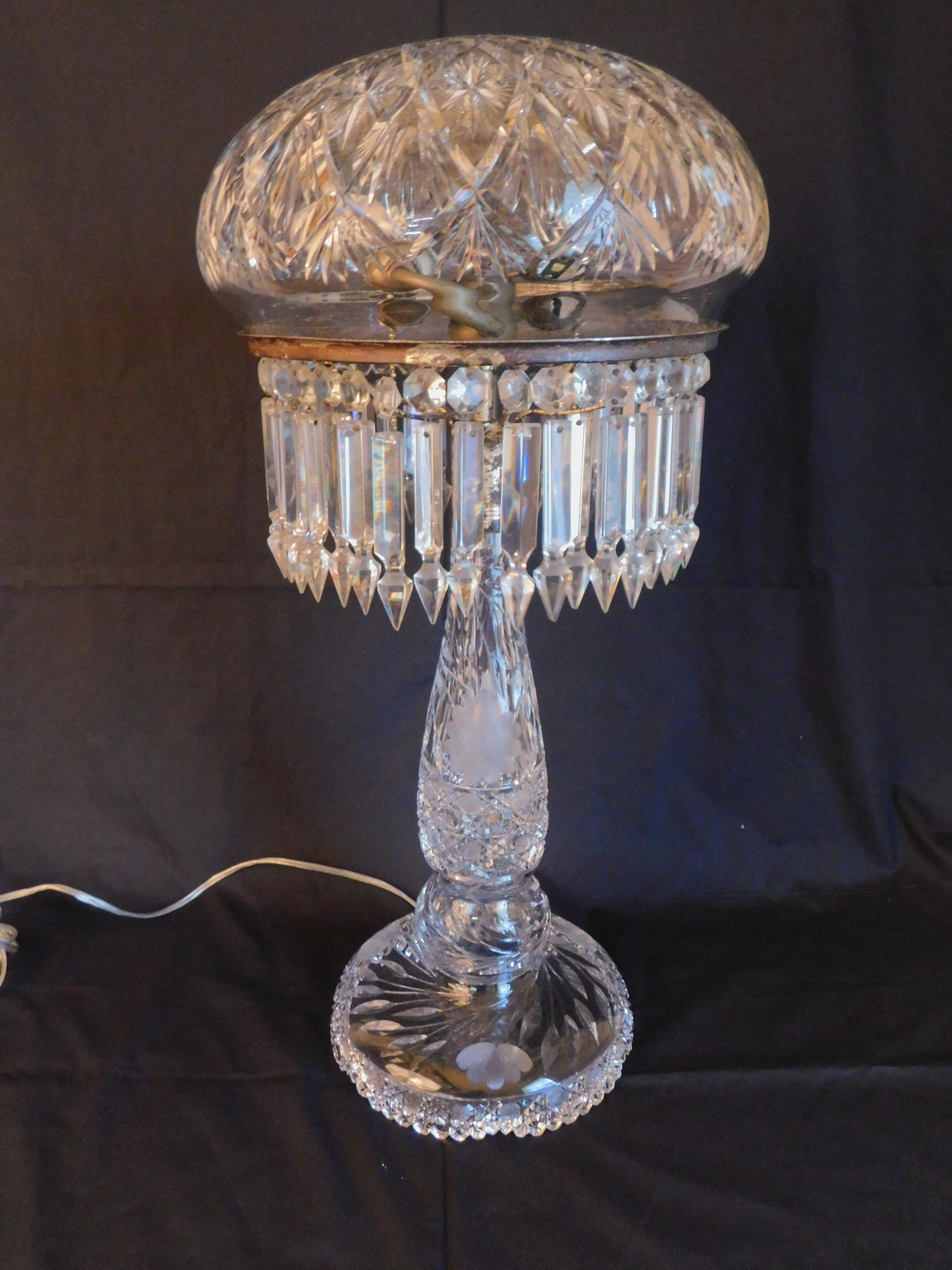 AMERICAN BRILLIANT CUT GLASS LAMP (1 of 3)