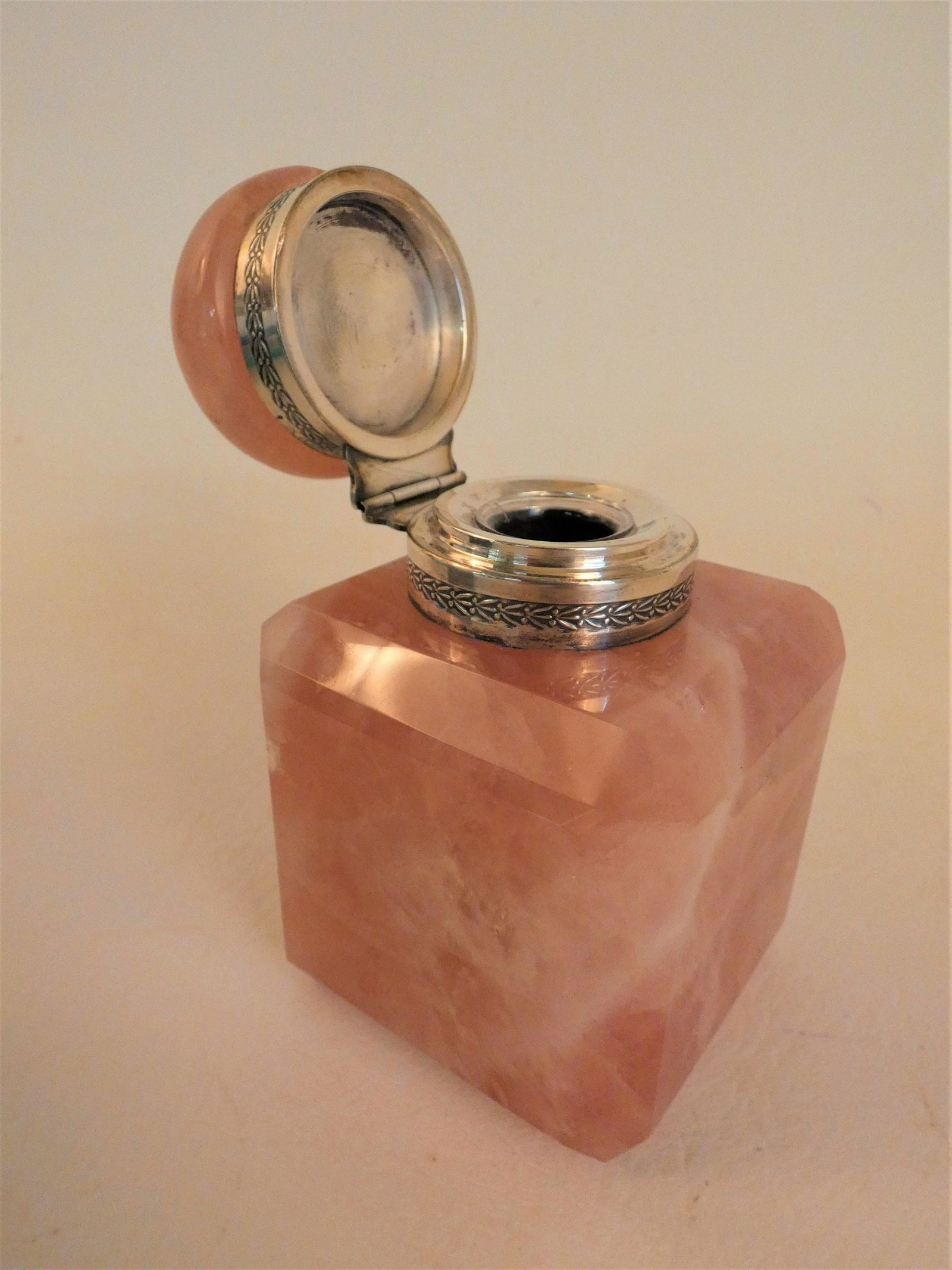 ANTIQUE FRENCH QUARTZ INKWELL (1 of 4)