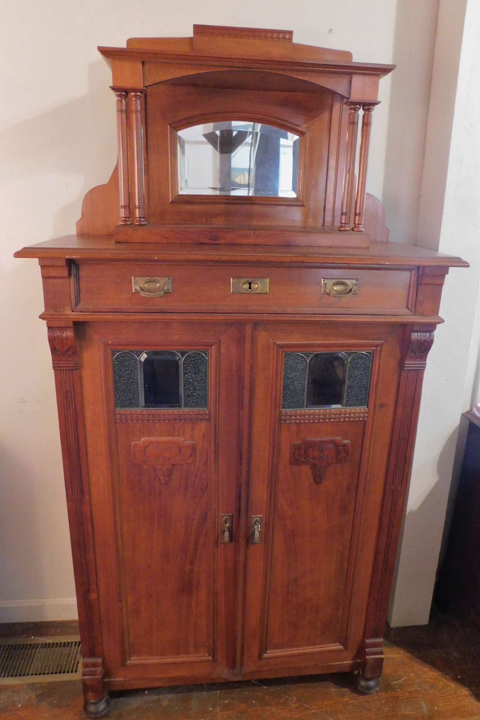 VICTORIAN WALNUT BOOKCASE (1 of 3)