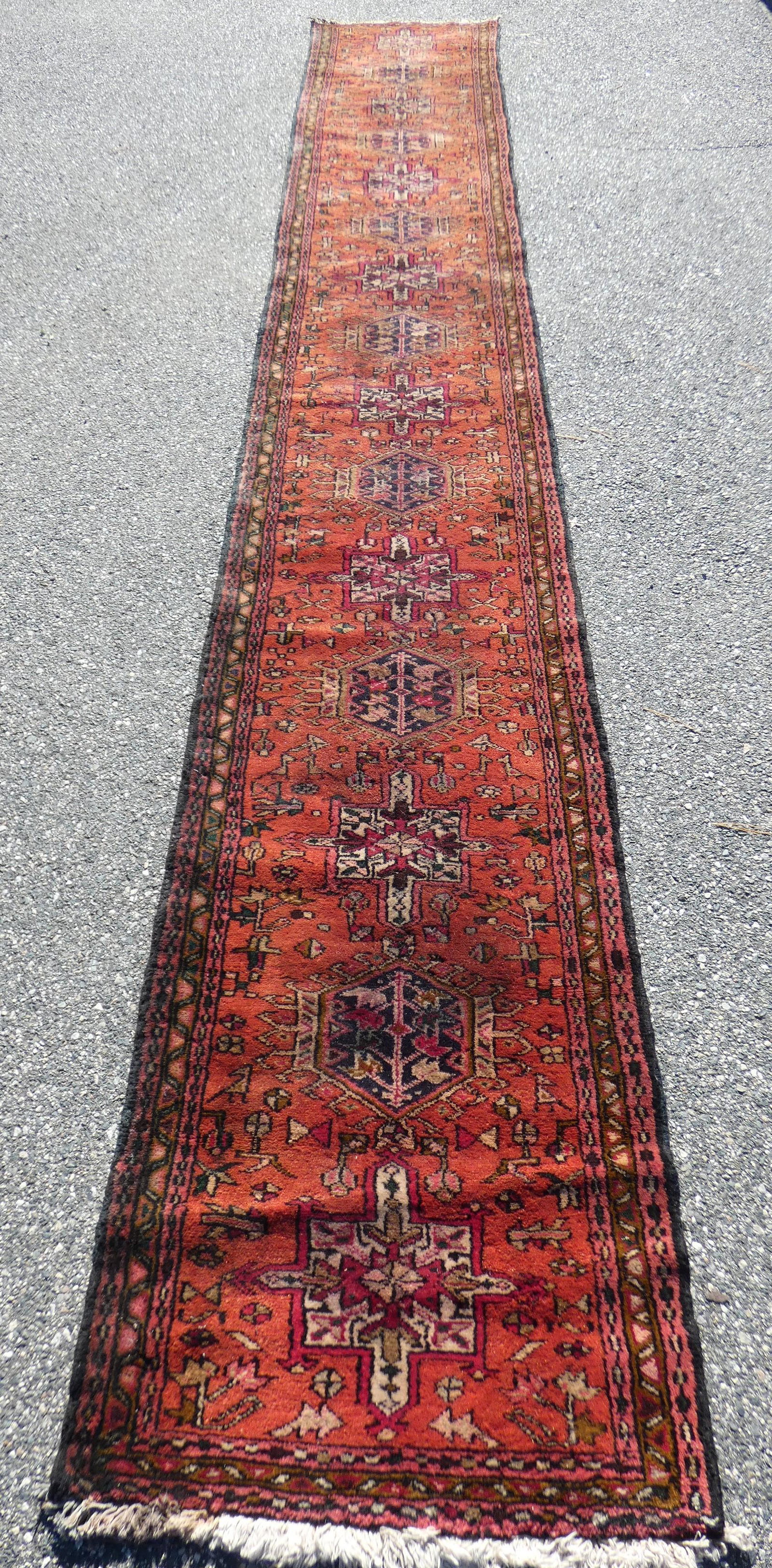 OLD KARAJA 15 FT. RUNNER (1 of 3)