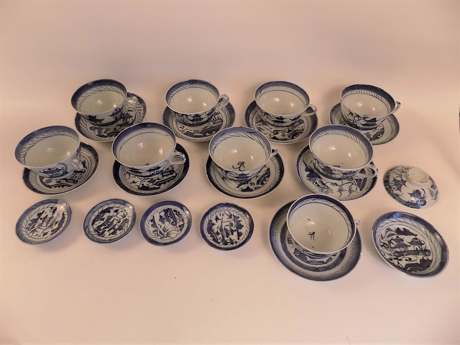 24 PCS CHINESE CANTON CUPS ETC (1 of 3)