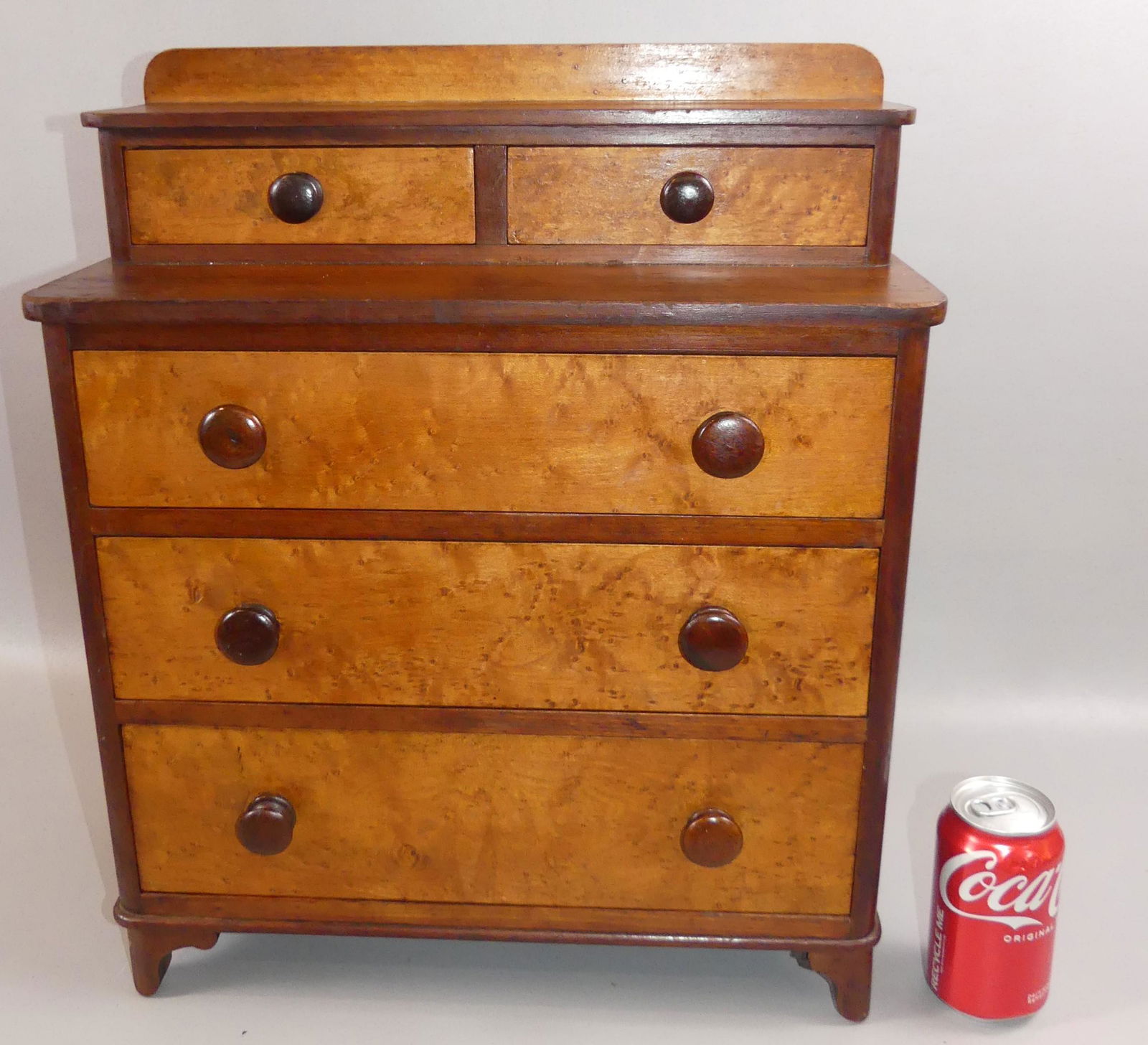 EMPIRE BIRDSEYE MAPLE MINI CHEST (1 of 4)