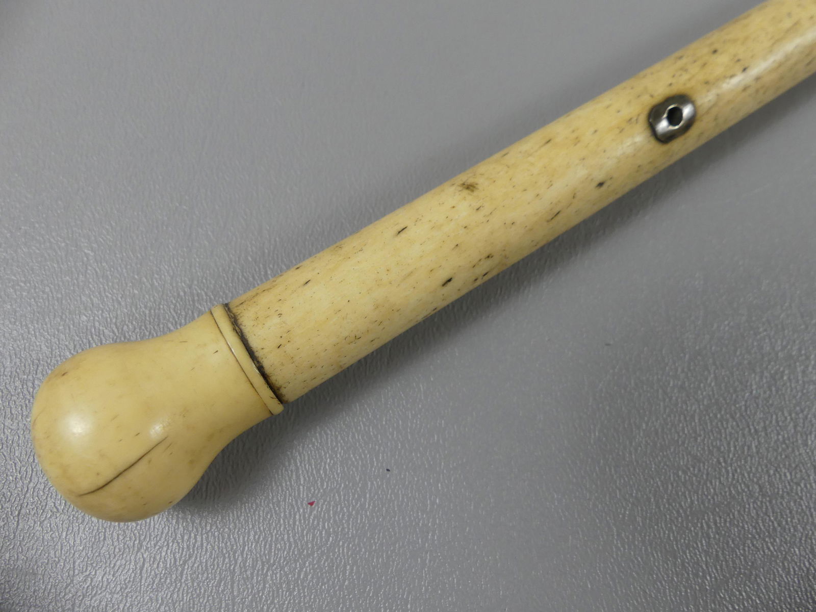 ANTIQUE ALL WHALEBONE CANE (1 of 2)