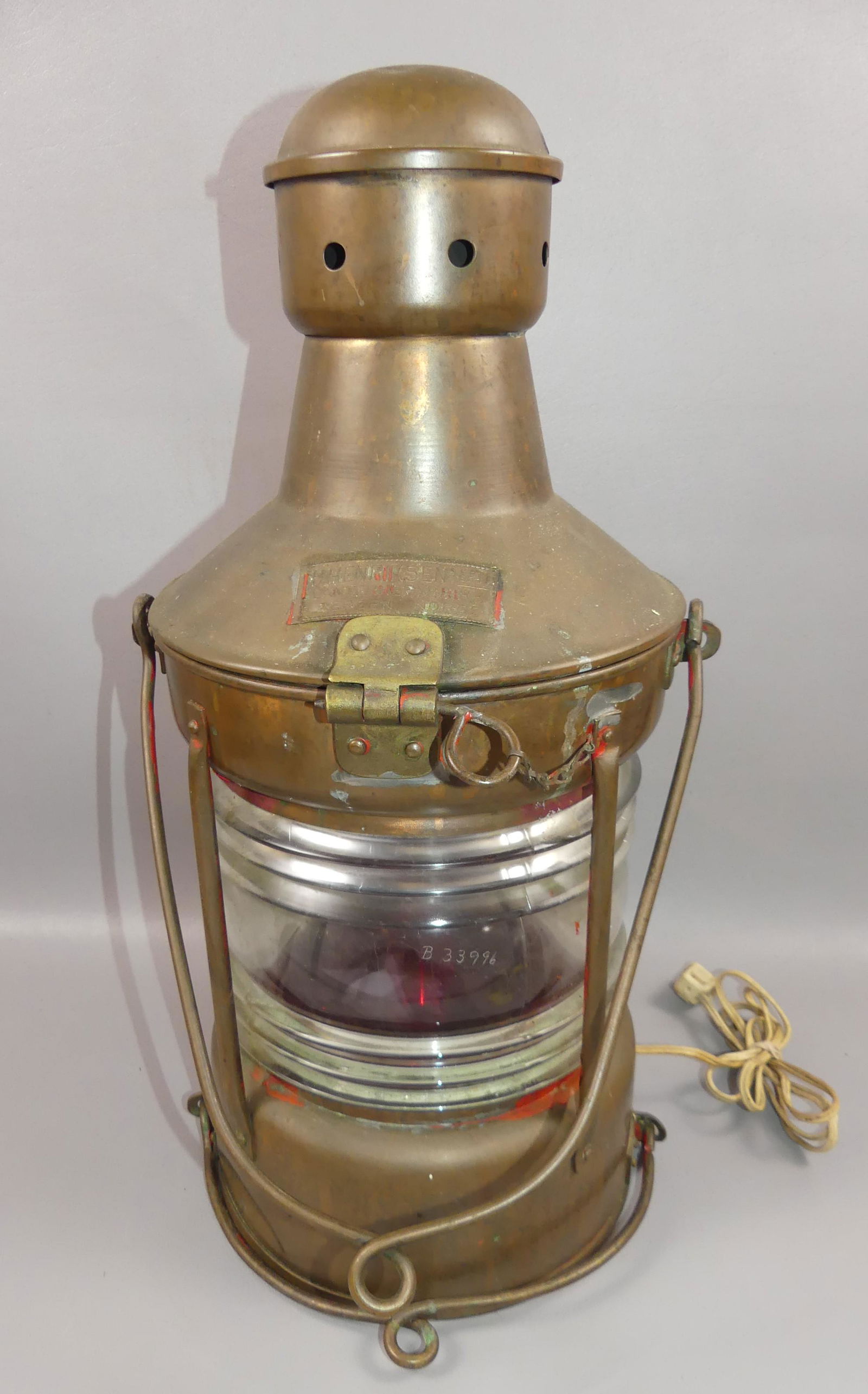 HENRIKSEN SHIP ANCHOR LIGHT (1 of 3)