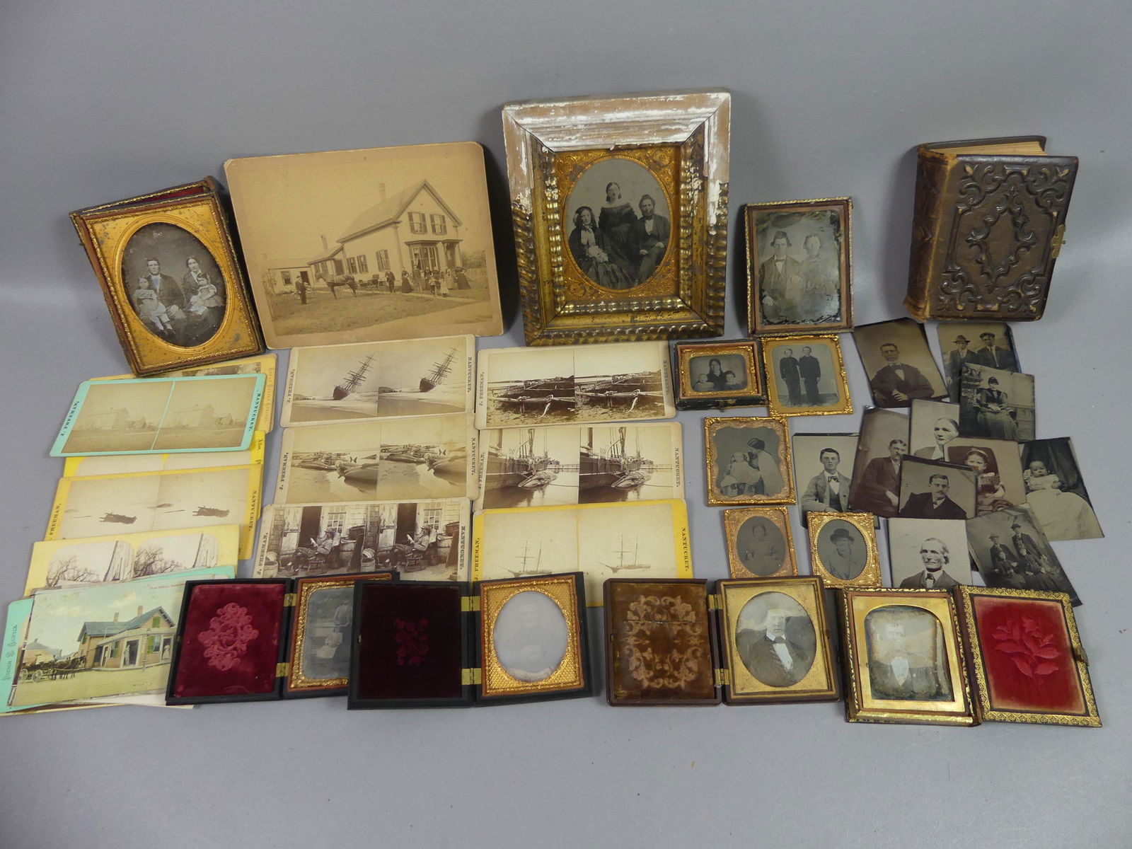 ESTATE LOT ANTIQUE PHOTOGRAPHY (1 of 7)